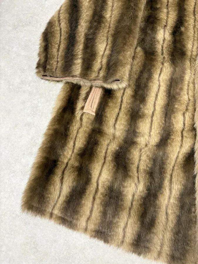 Balmain 1990s Balmain Beige Faux Fur Reversible Coat Size US M / EU 48-50 / 2 - 9 Thumbnail
