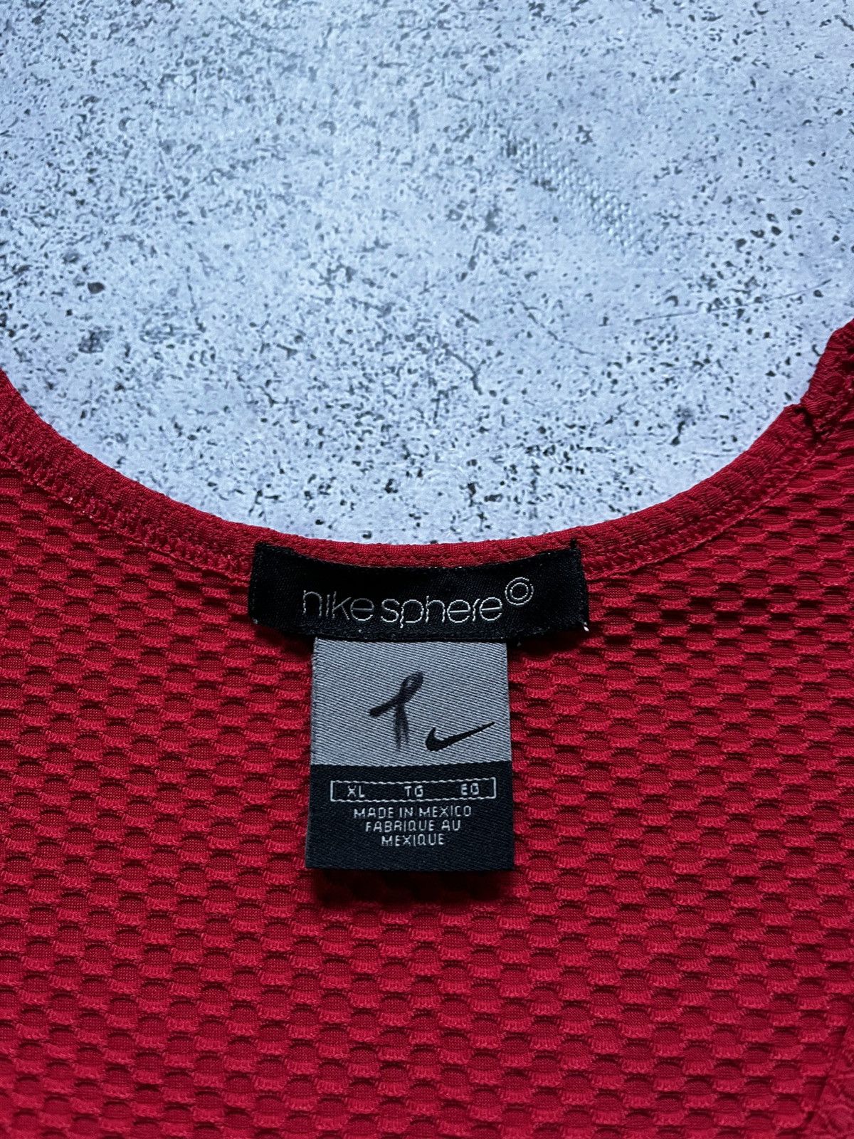 Nike × Vintage Vintage Nike Sphere Sleeveless Red Waffle Tank Top Y2K USA Size US XL / EU 56 / 4 - 7 Thumbnail