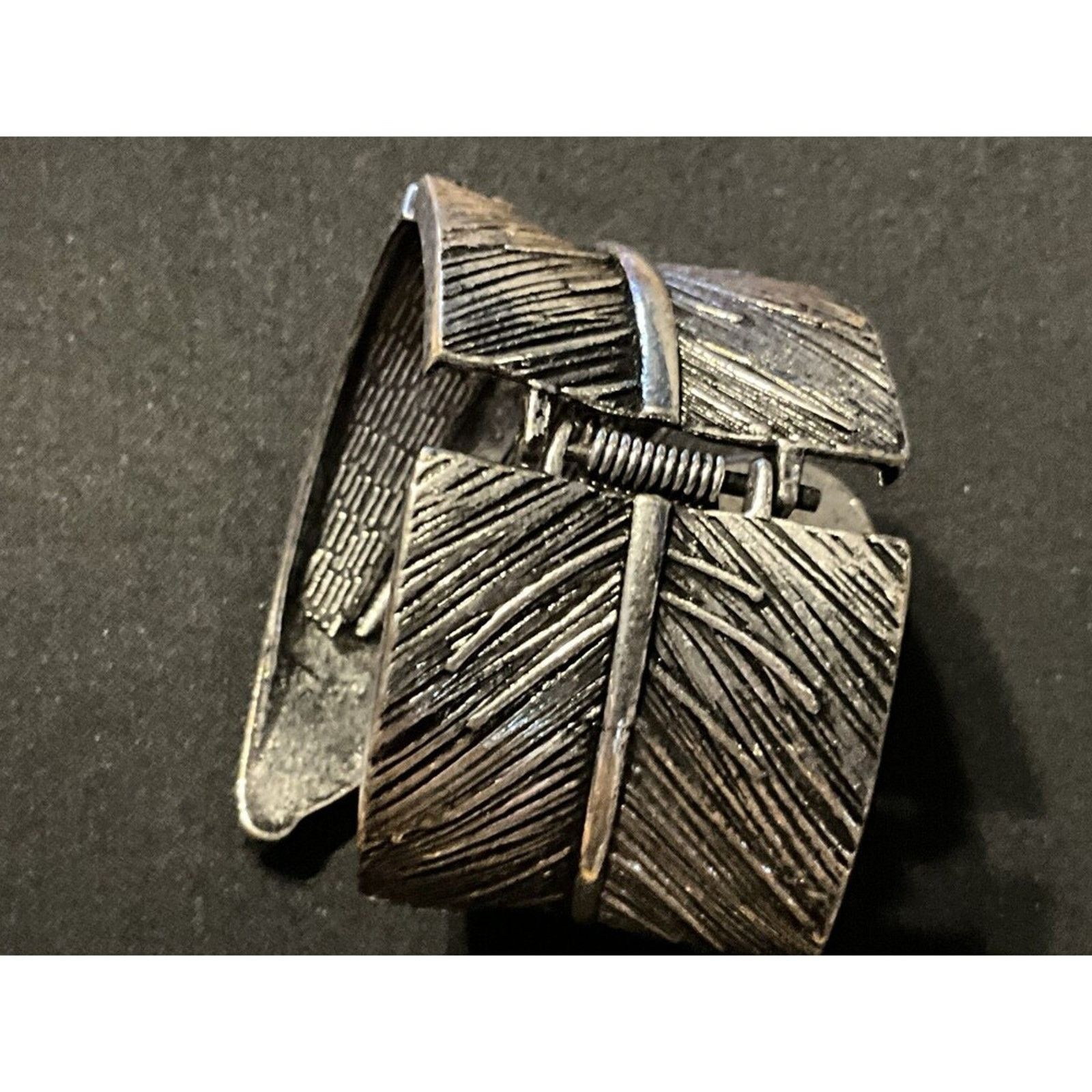 Other Adj. Hinged Wide Cuff Leaf Shaped Bracelet 6in unopened Size ONE SIZE - 5 Thumbnail