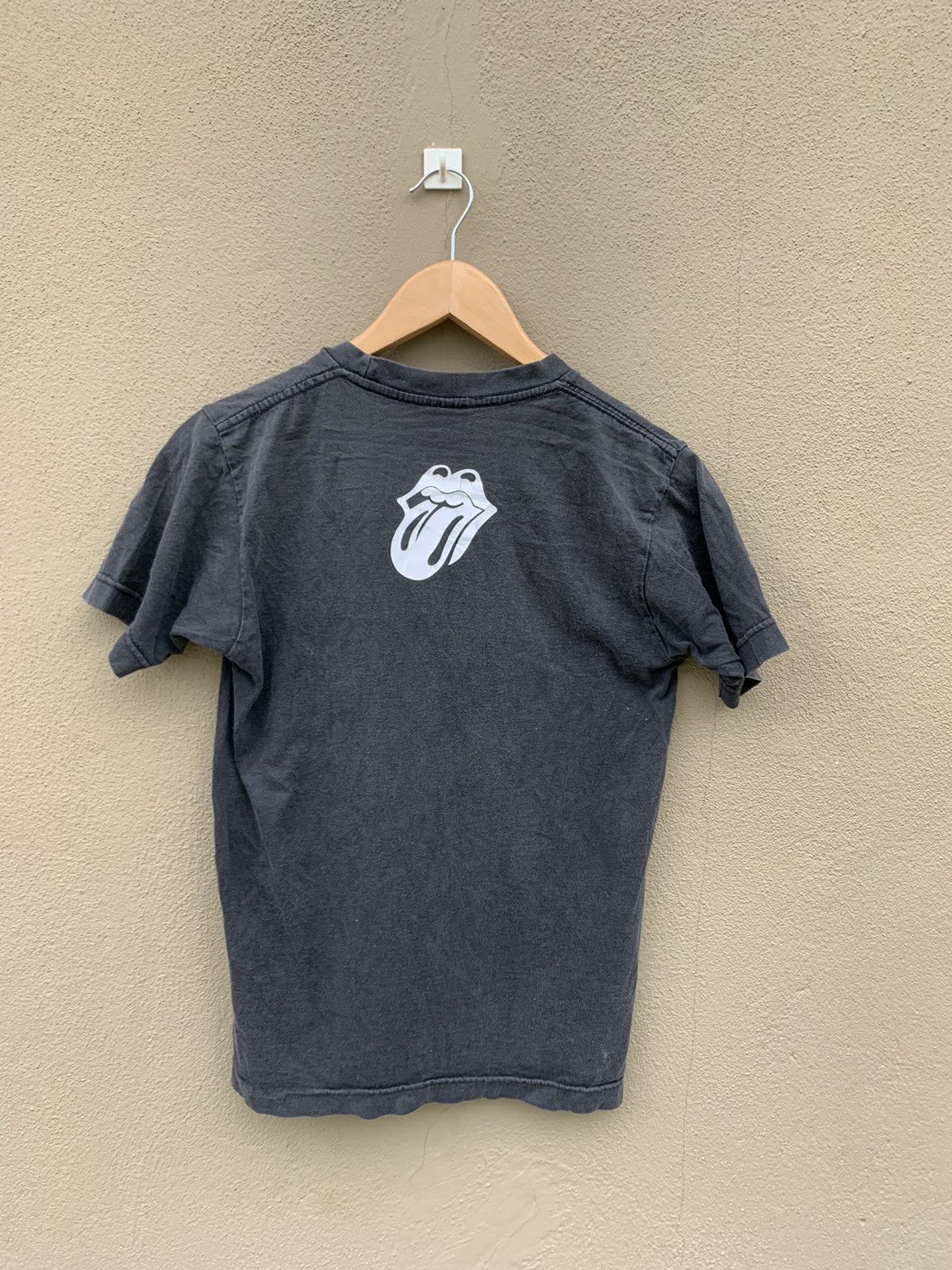 Band Tees Vintage Y2K Thrashed Faded Rolling Stones Band Tee Size US S / EU 44-46 / 1 - 5 Thumbnail