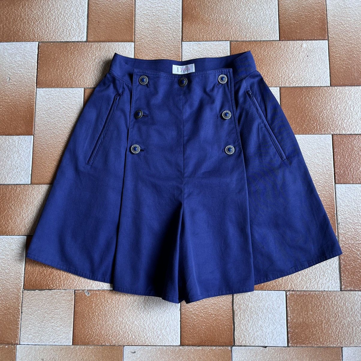 Dior Christian Dior Mademoiselle Skort Style Double Button Size 24" / US 00 / IT 34 - 18 Thumbnail