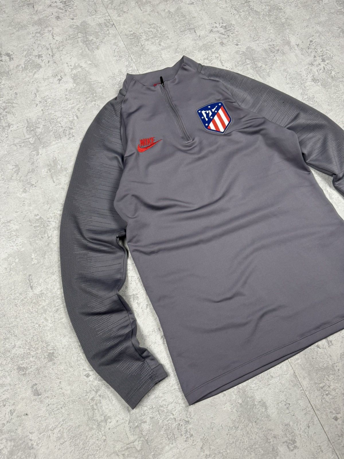 Nike Nike Atletico Madrid Long Sleeve Training Soccer Jersey Size US S / EU 44-46 / 1 - 2 Thumbnail