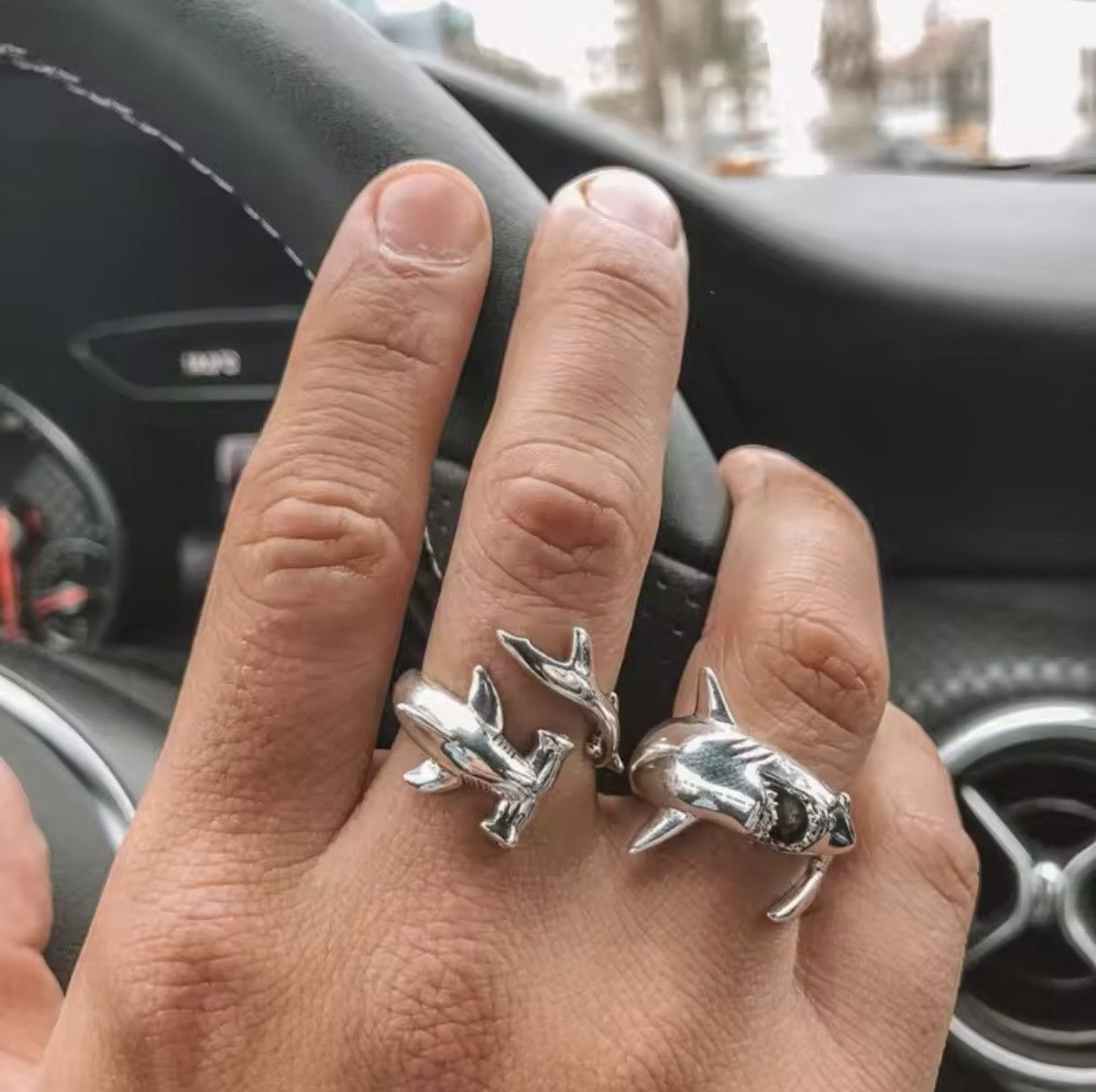 Jewelry 2x Punk Style White Shark & Hammerhead Shark Rings Size ONE SIZE - 1 Thumbnail