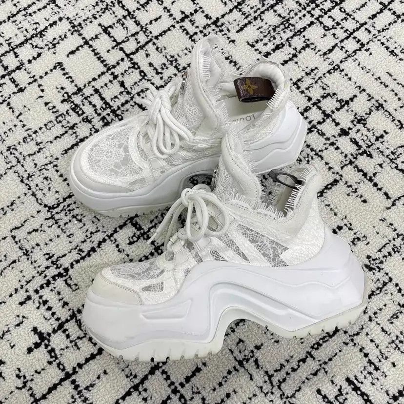 Louis Vuitton Lv Lace High-Top Sneakers 37 Pre-Owned Size US 6.5 / IT 36.5 - 4 Thumbnail