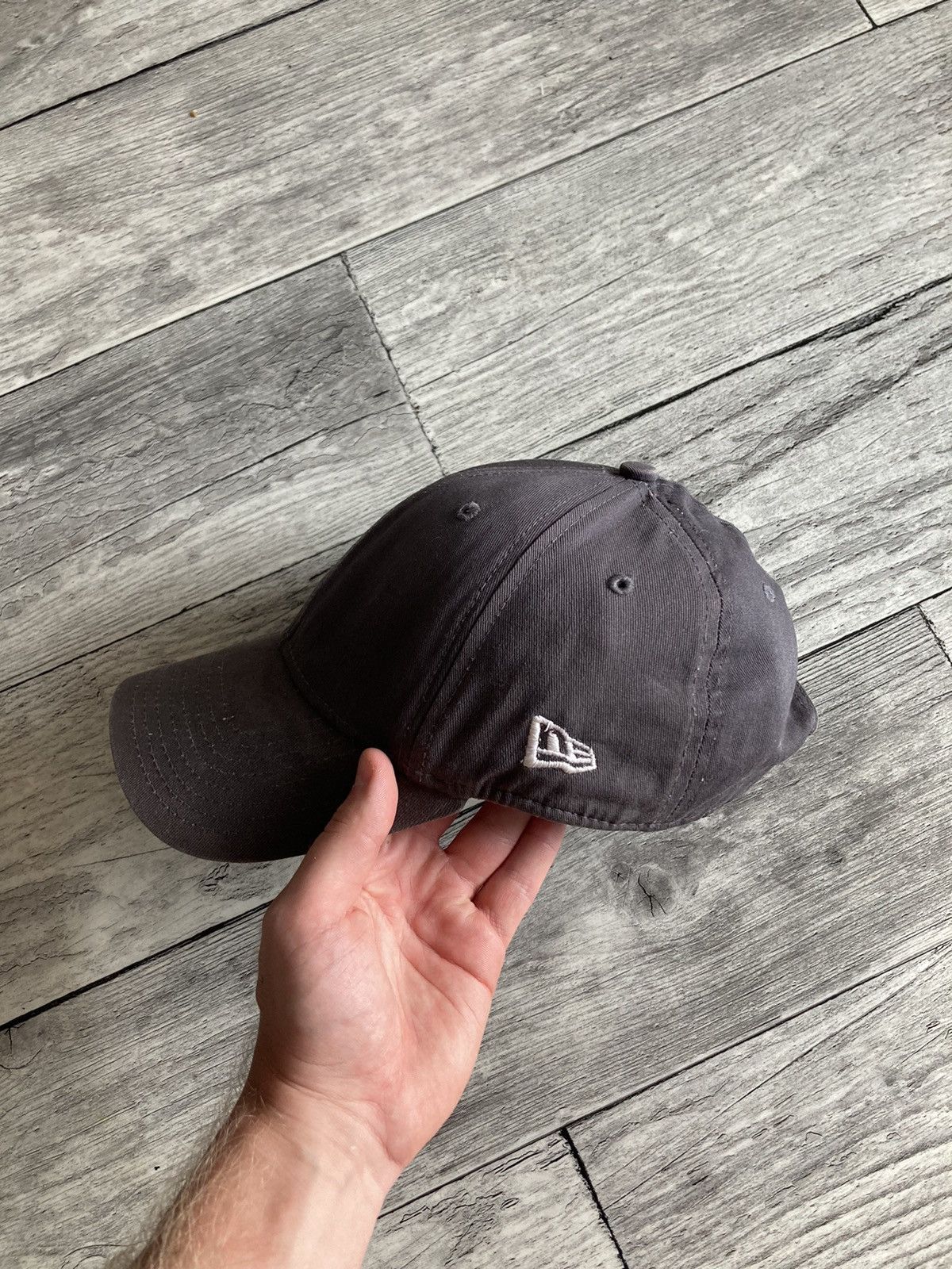 New Era × Vintage Washed grey new era hat cap y2k vintage retro drip nba nhl Size ONE SIZE - 4 Thumbnail