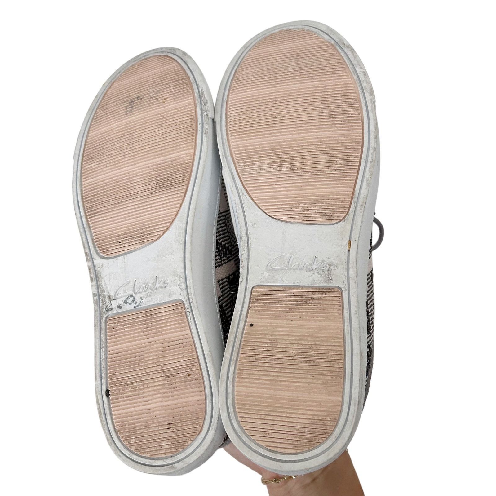 Clarks Clarks Somerset Gray Glove Glitter Sneakers Sz 7.5 Size US 7.5 / IT 37.5 - 6 Thumbnail