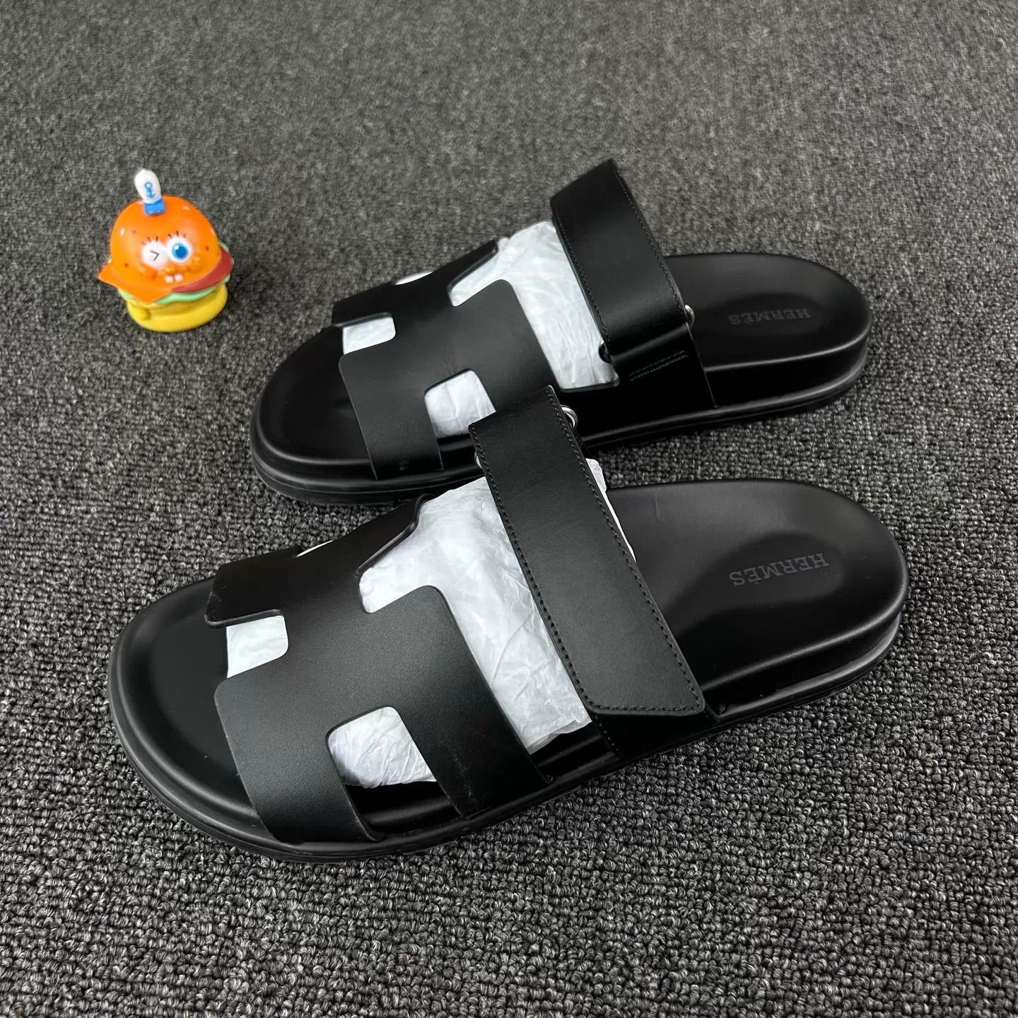 Hermes Hermes Erjiu black slipper 38 Size US 7.5 / IT 37.5 - 1 Thumbnail