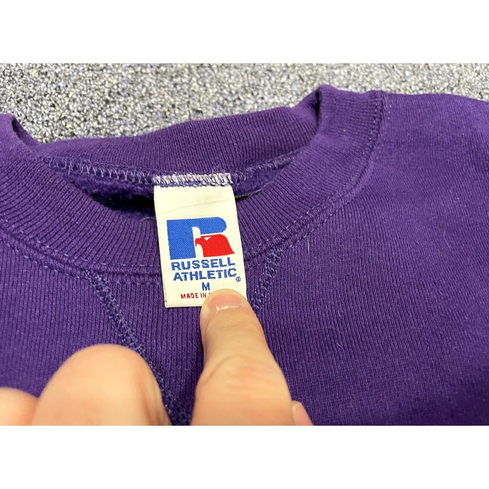 Russell Athletic VINTAGE Russell Athletic Sweatshirt Medium Purple Mens Sweatshirt 90s Grunge Punk Halloween Music Steampunk Cotton Polyester N1 Size US M / EU 48-50 / 2 - 2 Thumbnail