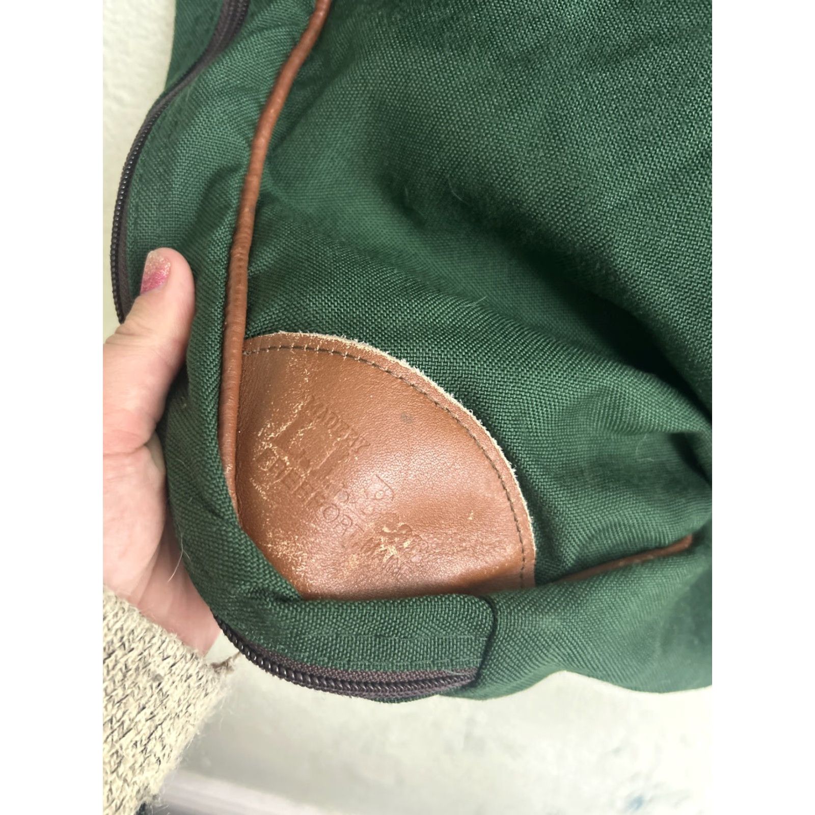 Vintage VINTAGE L.L. Bean Bag Duffel Travel Carry On 23"x16"x7" Green Leather Canvas Maroon Brass Hardware Womens Men’s Travel Bag Size ONE SIZE - 7 Thumbnail