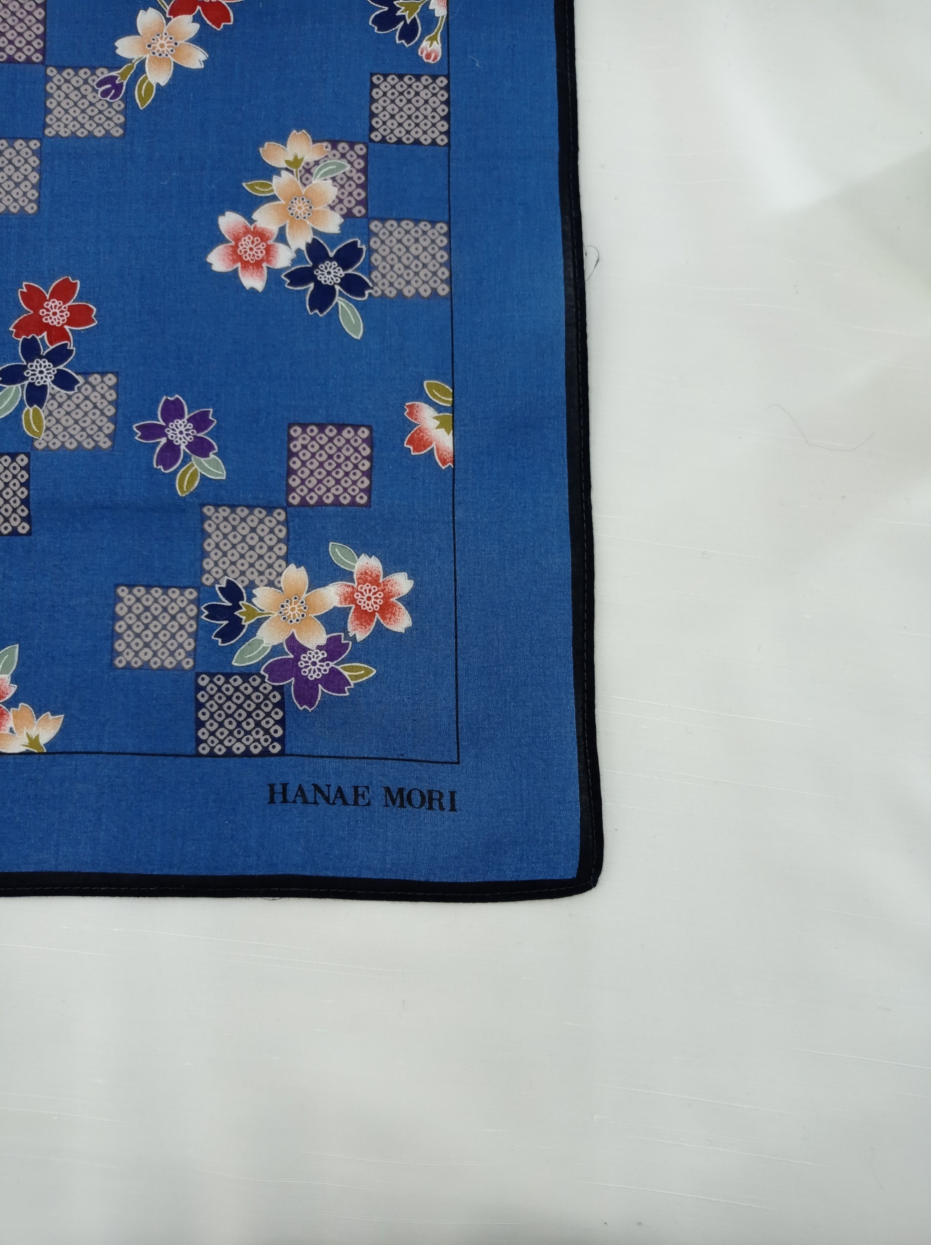 Hanae Mori Vintage Hanae Mori Handkerchief Neckerchief H009E Size ONE SIZE - 3 Thumbnail