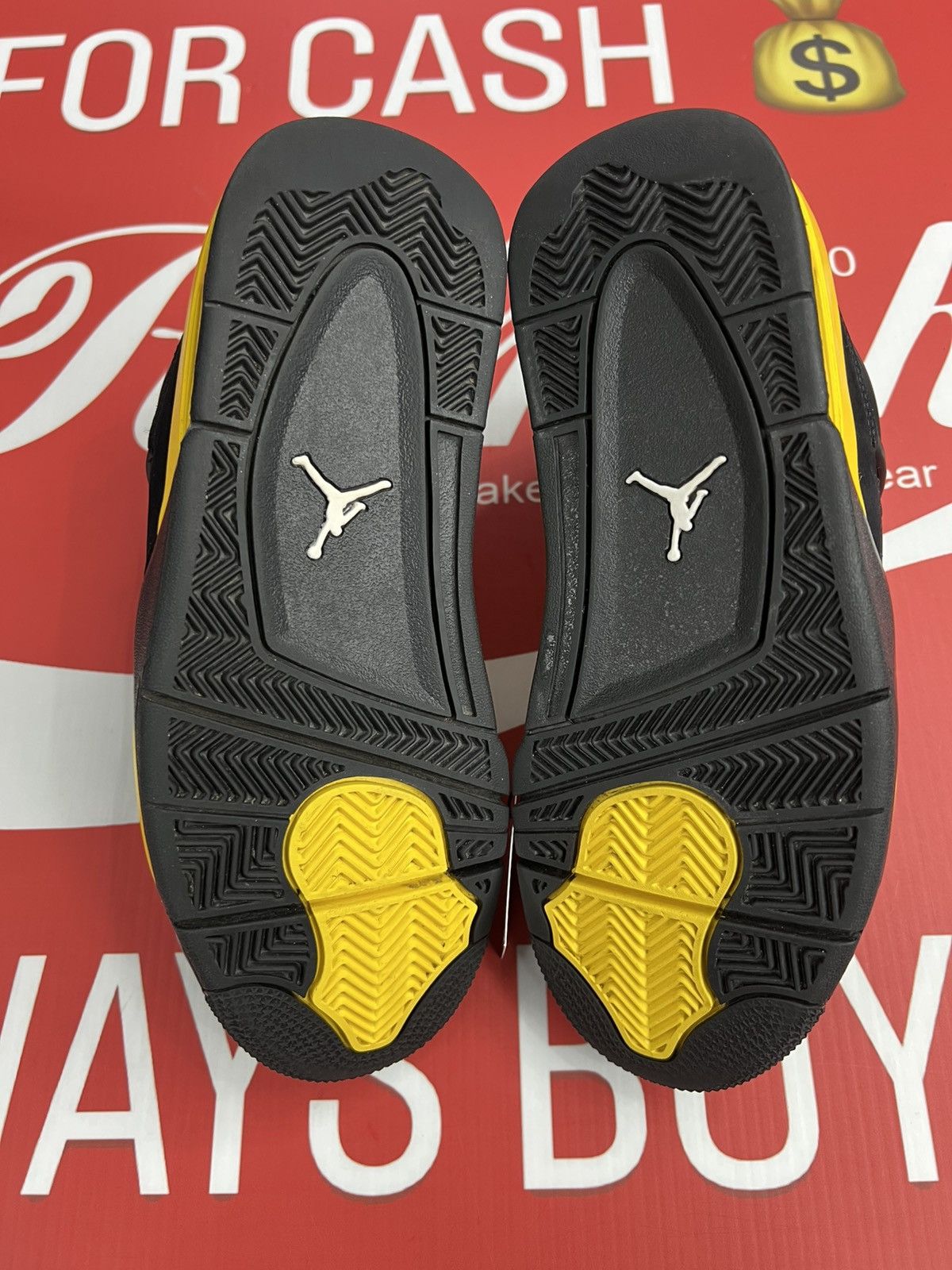 Jordan Brand Air Jordan 4 Retro Thunder (2023) (GS) Size 6.5Y 408452-017 Size US 6.5 / EU 39-40 - 6 Thumbnail