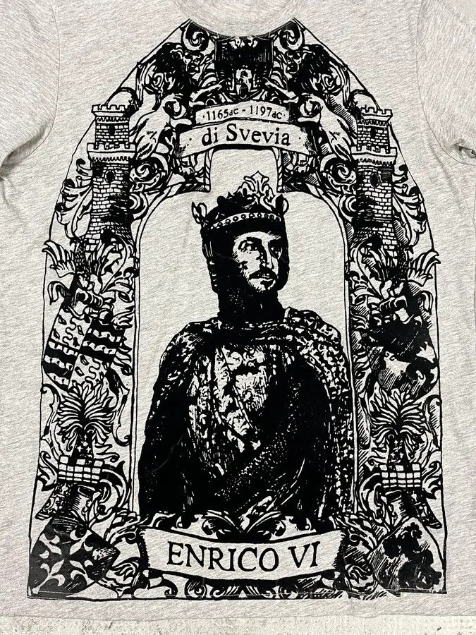 Designer × Dolce & Gabbana × Vintage 2000s Dolce & Gabbana Monarchy King Grey T-Shirt Size US M / EU 48-50 / 2 - 5 Thumbnail