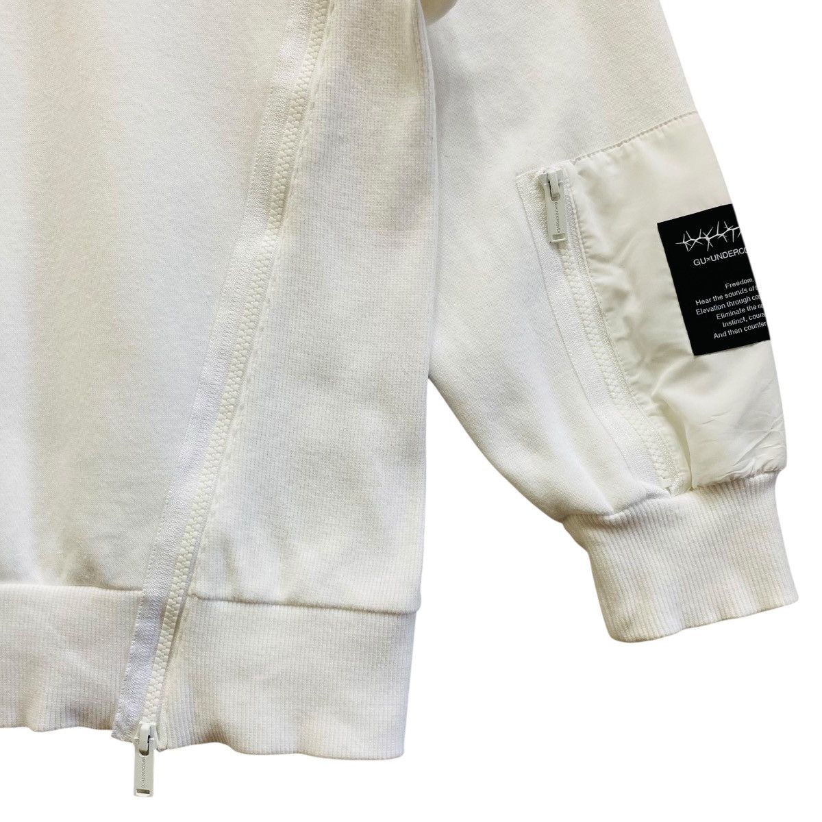 GU × Undercover GU x Undercover Jun Takahashi White Sweatshirt Multi-Zip M Size US M / EU 48-50 / 2 - 6 Thumbnail