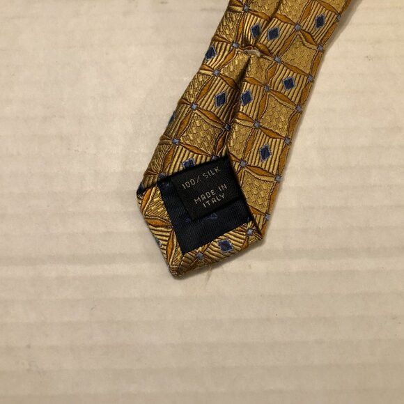 Jos. A. Bank jos.a.bank men's new gold 100%silk tie 3 3/4" X 59 1/2" Size ONE SIZE - 5 Thumbnail