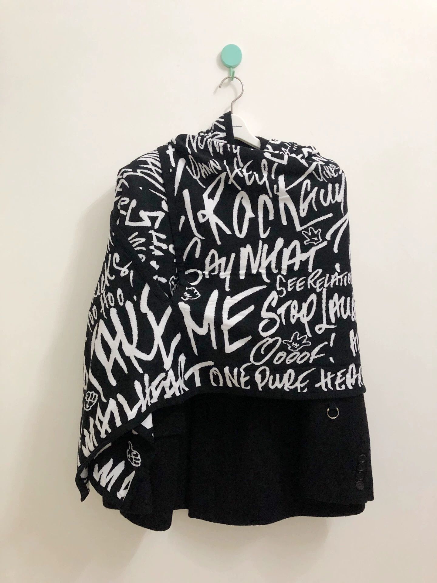 Takahiromiyashita The Soloist. TAKAHIROMIYASHITA THE soloist scarf&cape double-sided Size ONE SIZE - 1 Thumbnail