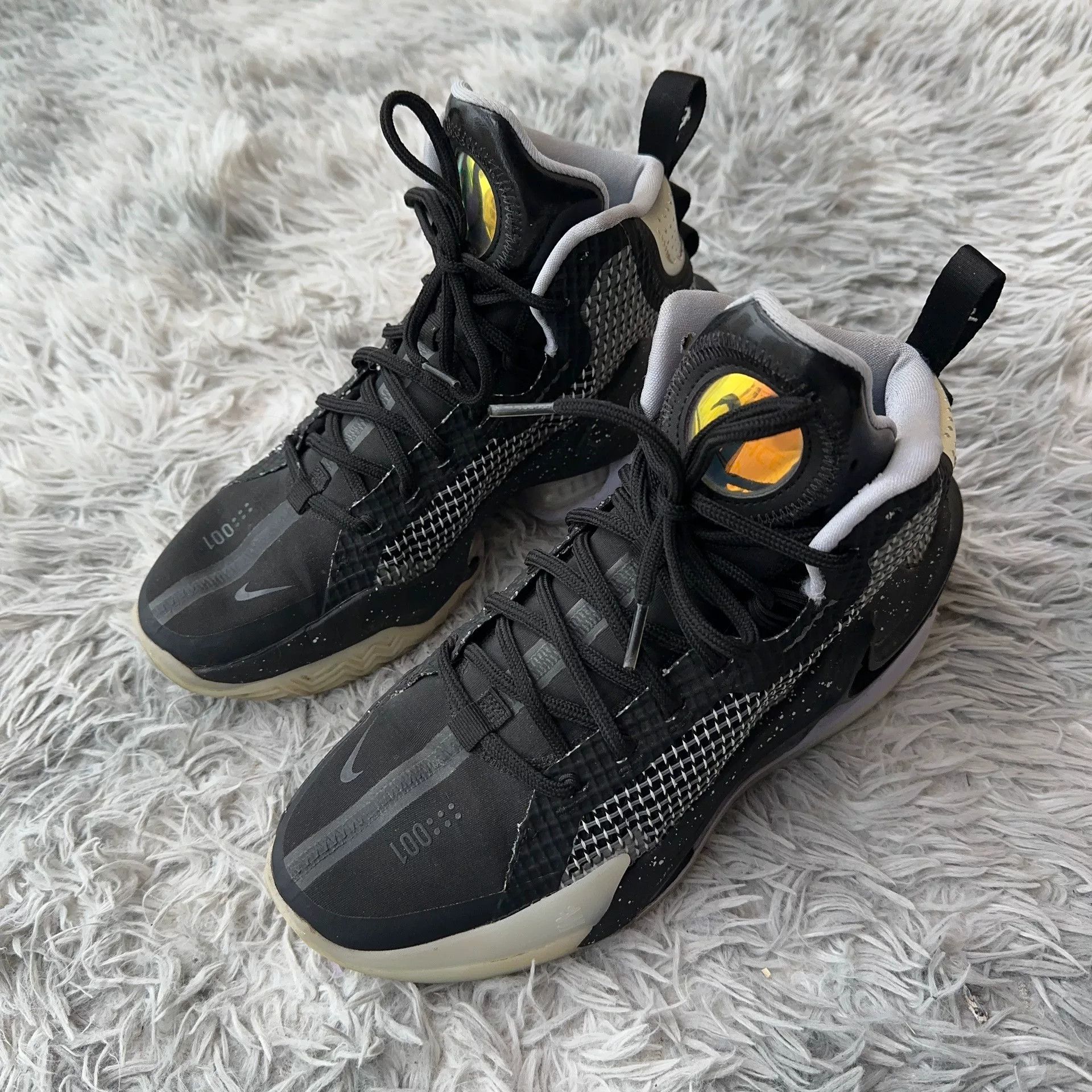 Nike Nike Black Lowtop Sneakers 42 Men Size US 9 / EU 42 - 1 Thumbnail