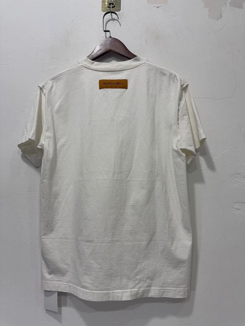 Louis Vuitton Louis Vuitton White Embossed Short Sleeve T-shirt Size US S / EU 44-46 / 1 - 2 Thumbnail