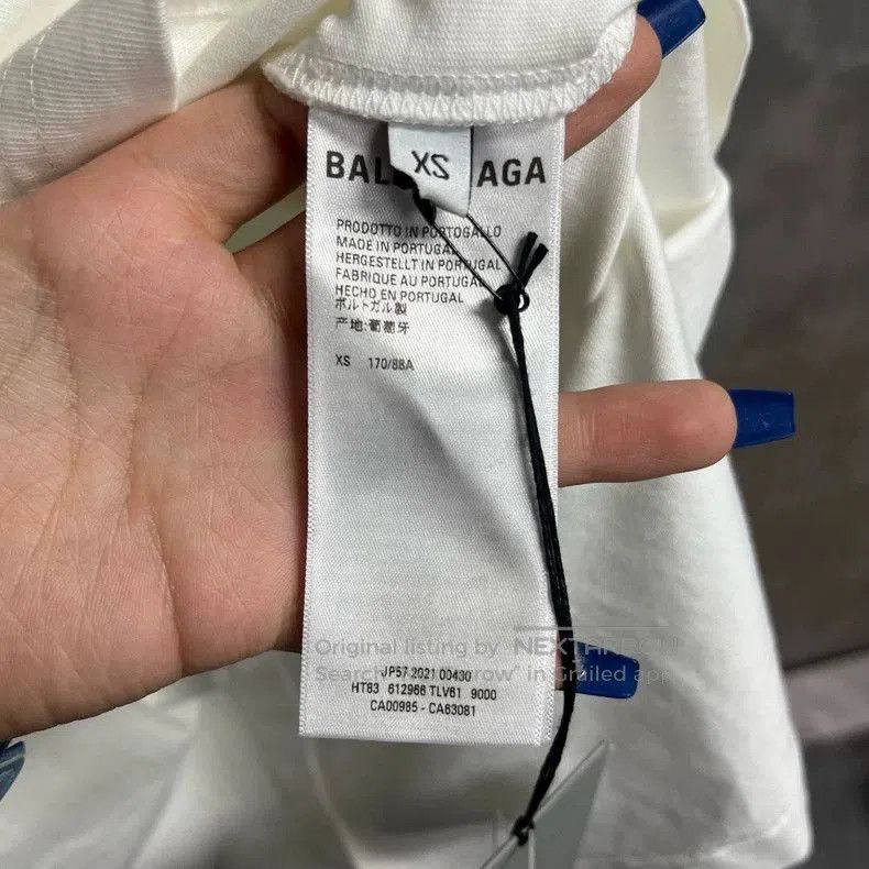 Balenciaga Balenciaga White Badge Crewneck Short-Sleeve T-Shirt. Size US XS / EU 42 / 0 - 4 Thumbnail