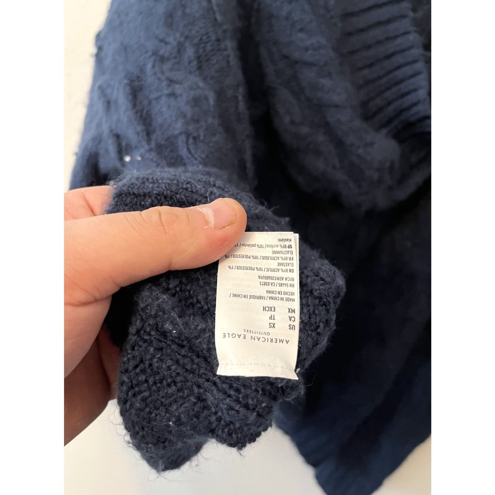 American Eagle Outfitters American Eagle Outfitters Navy Blue Cropped Hoodie Sweater Women's XS Size XS Pullover Womens Items: Pre-owned Luz Size XS / US 0-2 / IT 36-38 - 4 Thumbnail