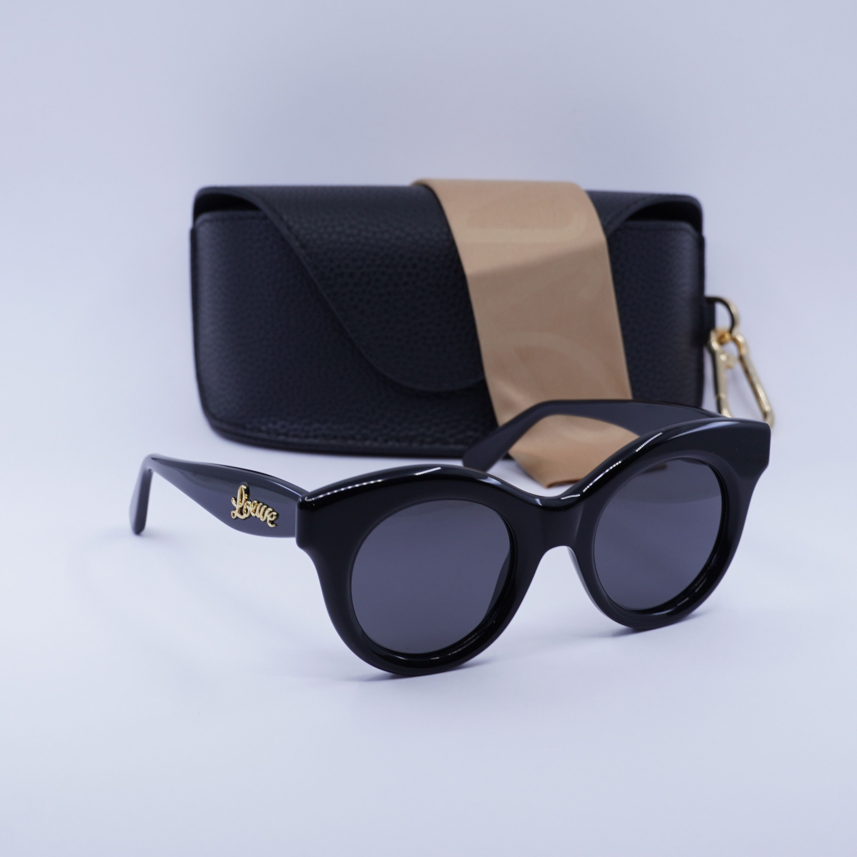 New! Loewe Black Cat-Eye Sunglasses LW40156U 01A, Authentic Loewe LW40156U 01A Sunglasses Shiny Black Cat Eye Frame  main image 3