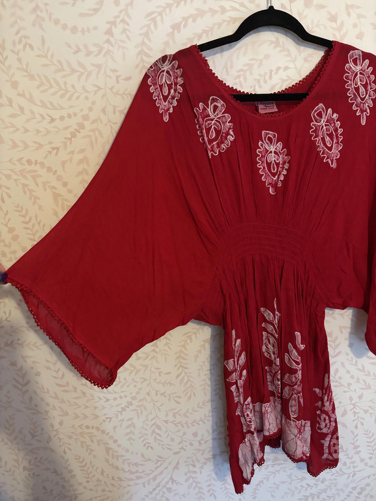 Other NWOT Bohemian Style Women's Tunic w White Floral Embroidery Size ONE SIZE - 2 Thumbnail