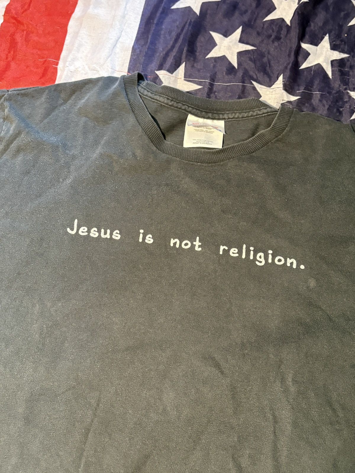Vintage Vintage hanes heavyweight t-shirt jesus is not religionfaded Size US M / EU 48-50 / 2 - 2 Thumbnail