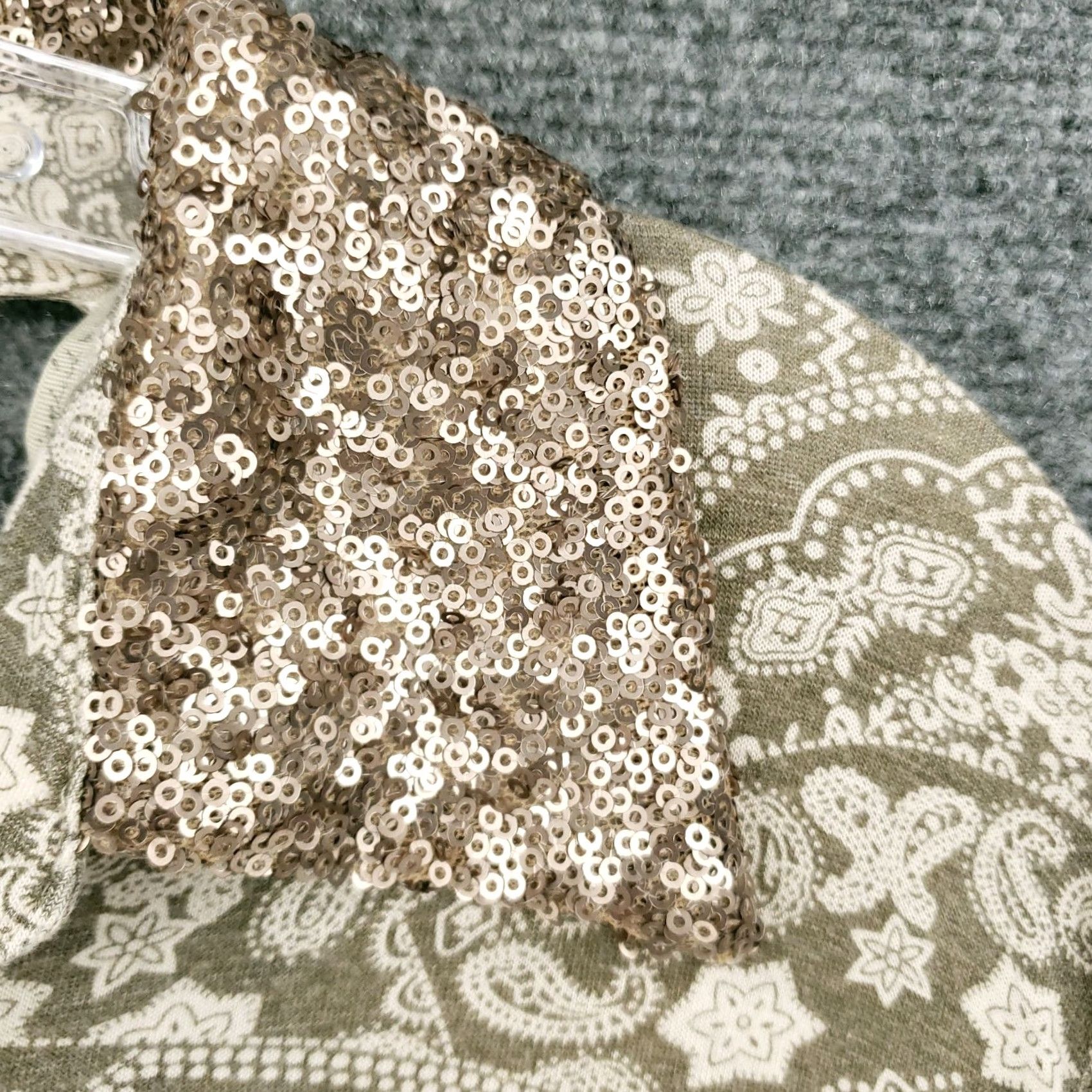 BKE BKE Button-Up Shirt Womens M Green Paisley Sequins Open Back Long Sleeves Size M / US 6-8 / IT 42-44 - 5 Thumbnail
