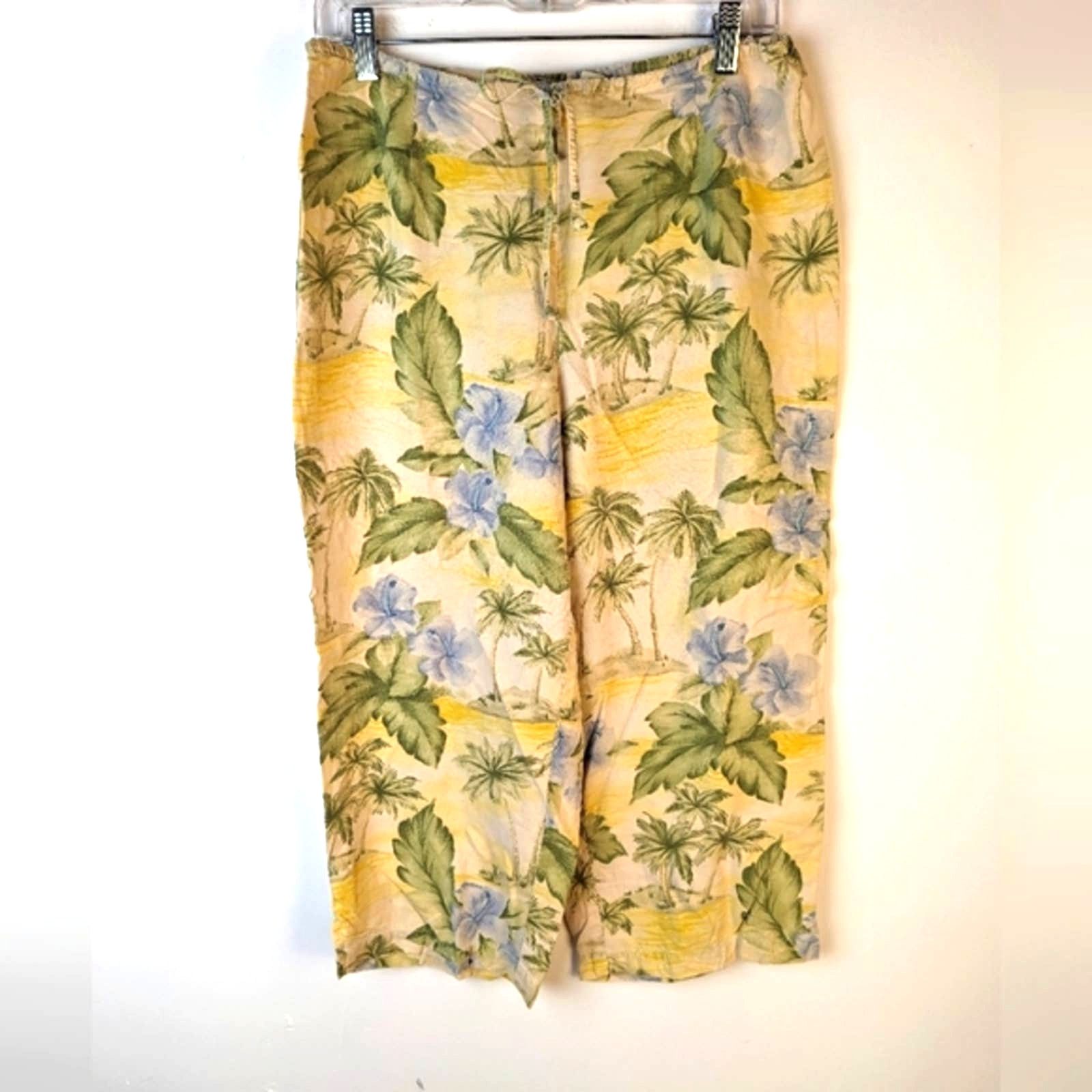 Tommy Bahama Tommy Bahama Silk Floral Capris - 8 Size 30" / US 8 / IT 44 - 1 Thumbnail