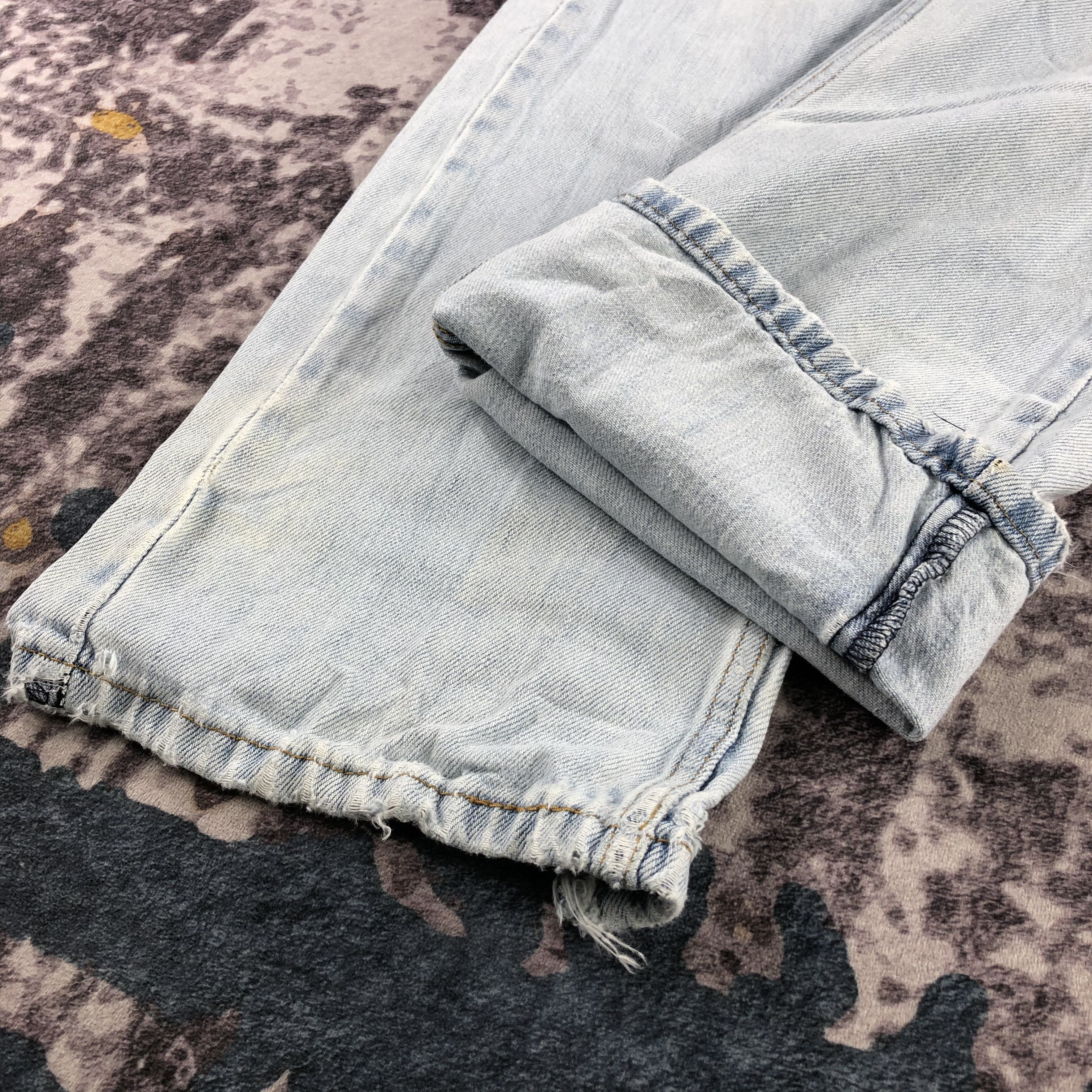 Levi's × Vintage 90s Vintage Light Wash Levis Jeans-JM2993 Size US 31 - 8 Thumbnail
