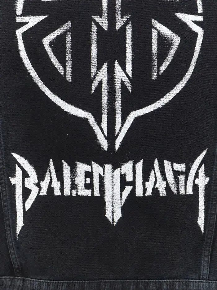 Balenciaga o1w1db11225 Metal BB Stencil Oversized Jacket in Black Size US XXL / EU 58 / 5 - 6 Thumbnail