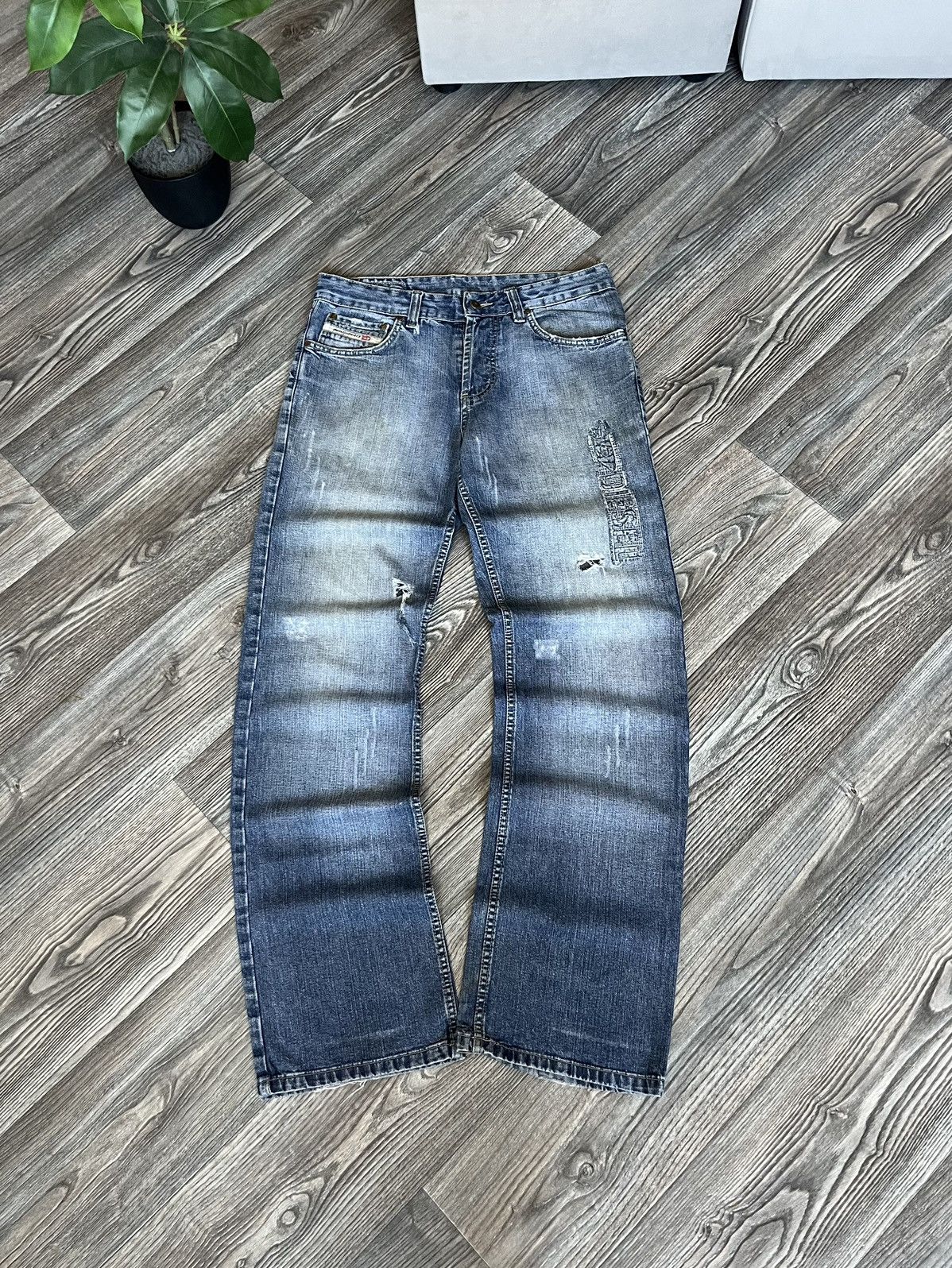 Diesel DIESEL WASHED DISTRESSED FLARED BIG LOGO BLUE Y2K JEANS Size US 31 - 1 Thumbnail