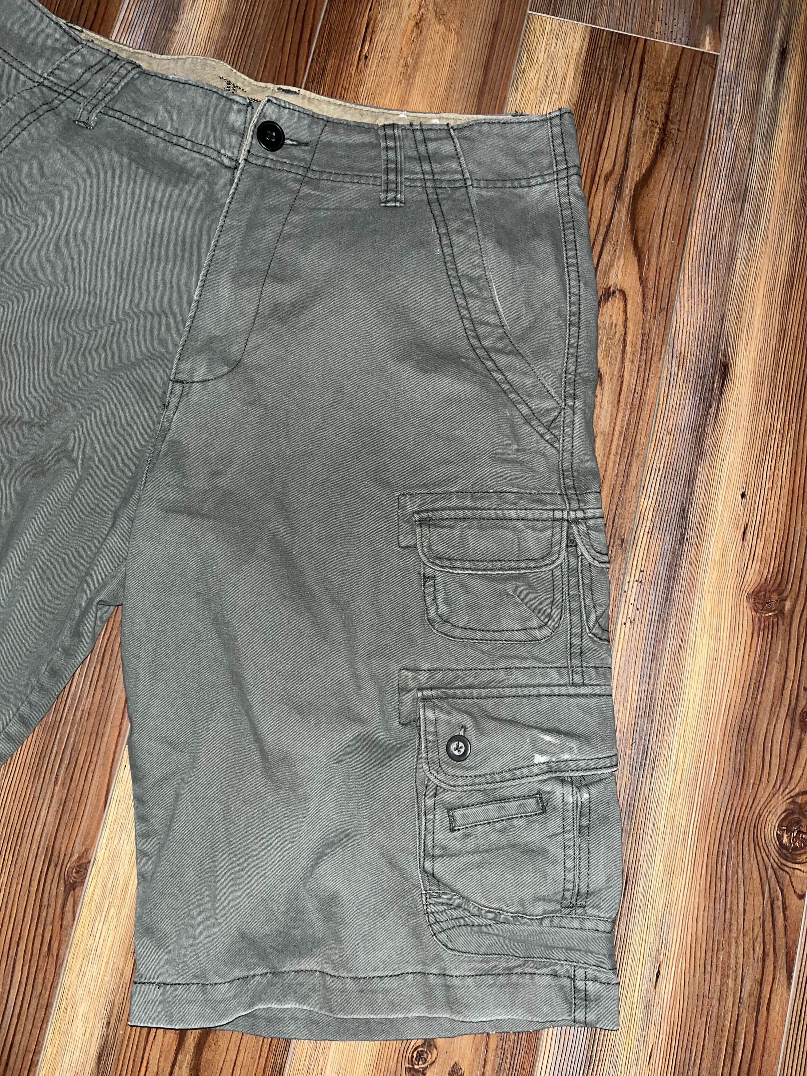 JNCO × Vintage Y2K Baggy Iron Army Green Cargo Shorts Size US 33 - 3 Thumbnail