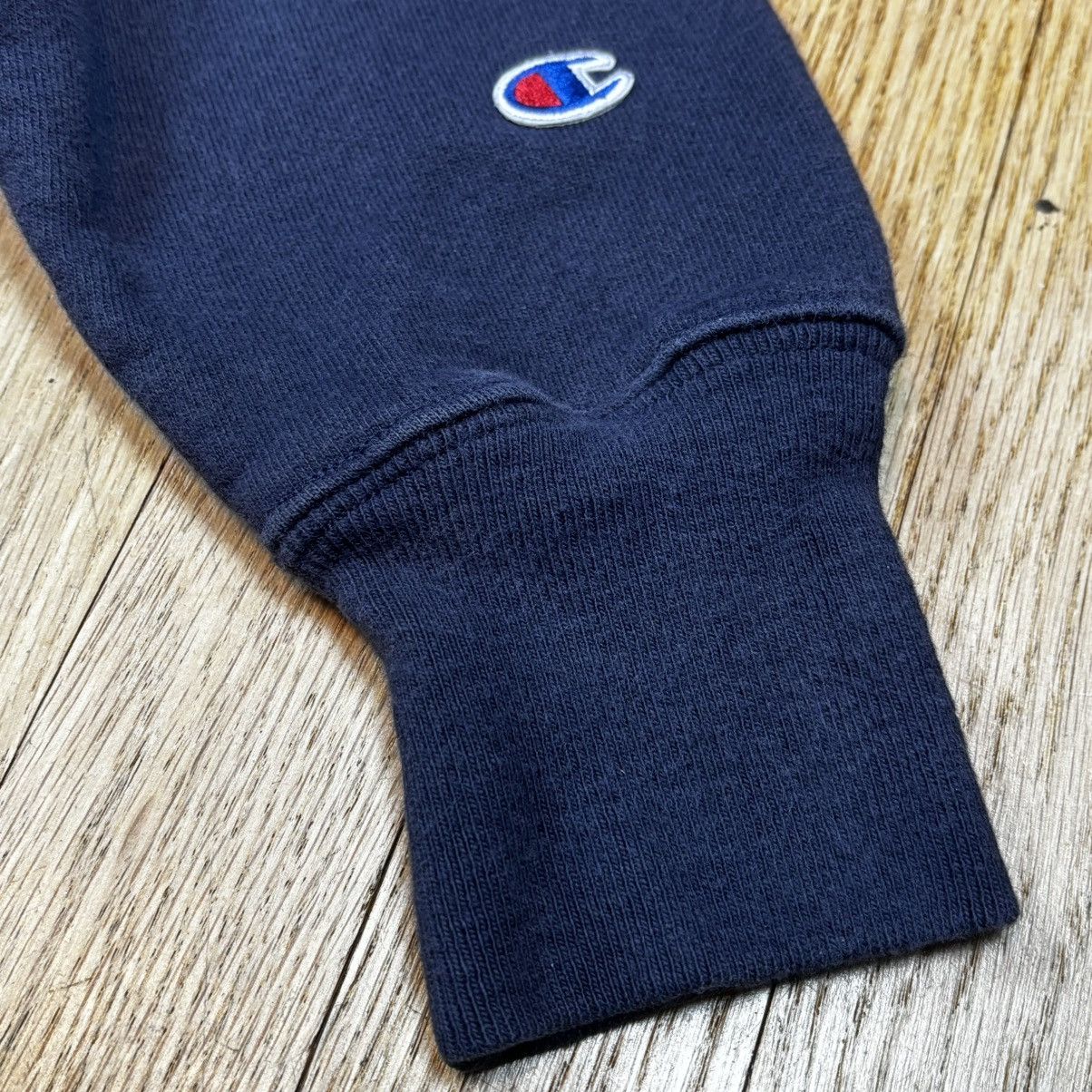 Champion Vintage Champion Reverse Weave Navy blue Sweatshirt Sz M Size US M / EU 48-50 / 2 - 4 Thumbnail