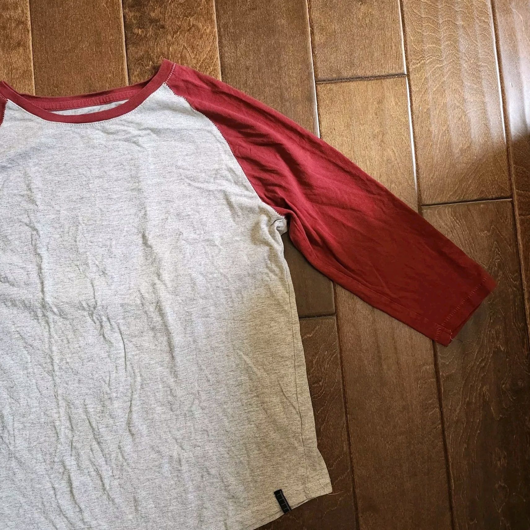 Cotton On Cotton On T-Shirt Women 3/4 Sleeve Striped Crew Neck Red Gray XS? Actually size S Multicolor. Size S / US 4 / IT 40 - 4 Thumbnail