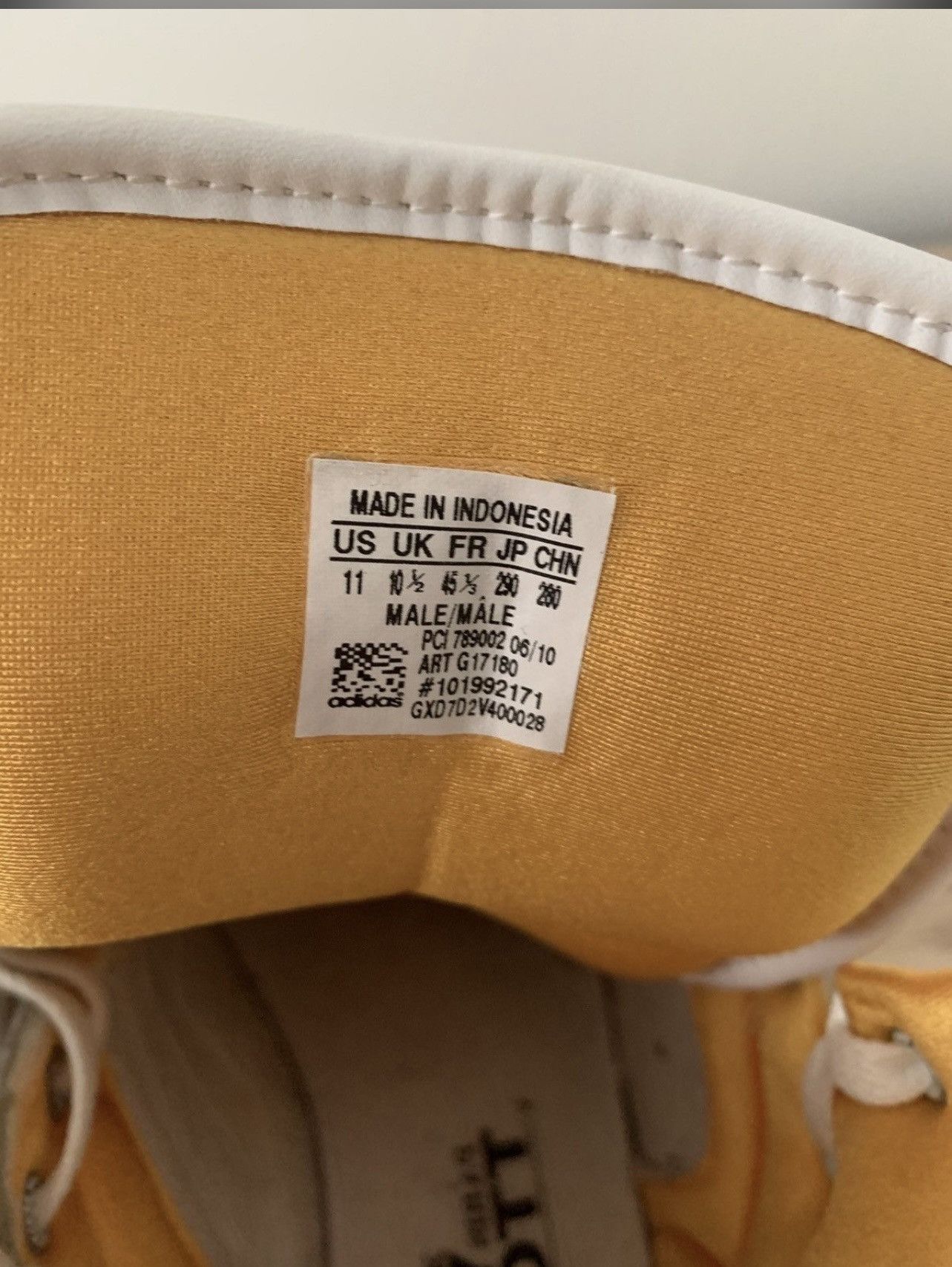 Adidas × Jeremy Scott Jeremy Scott x Adidas license plate Size US 10.5 / EU 43-44 - 7 Thumbnail