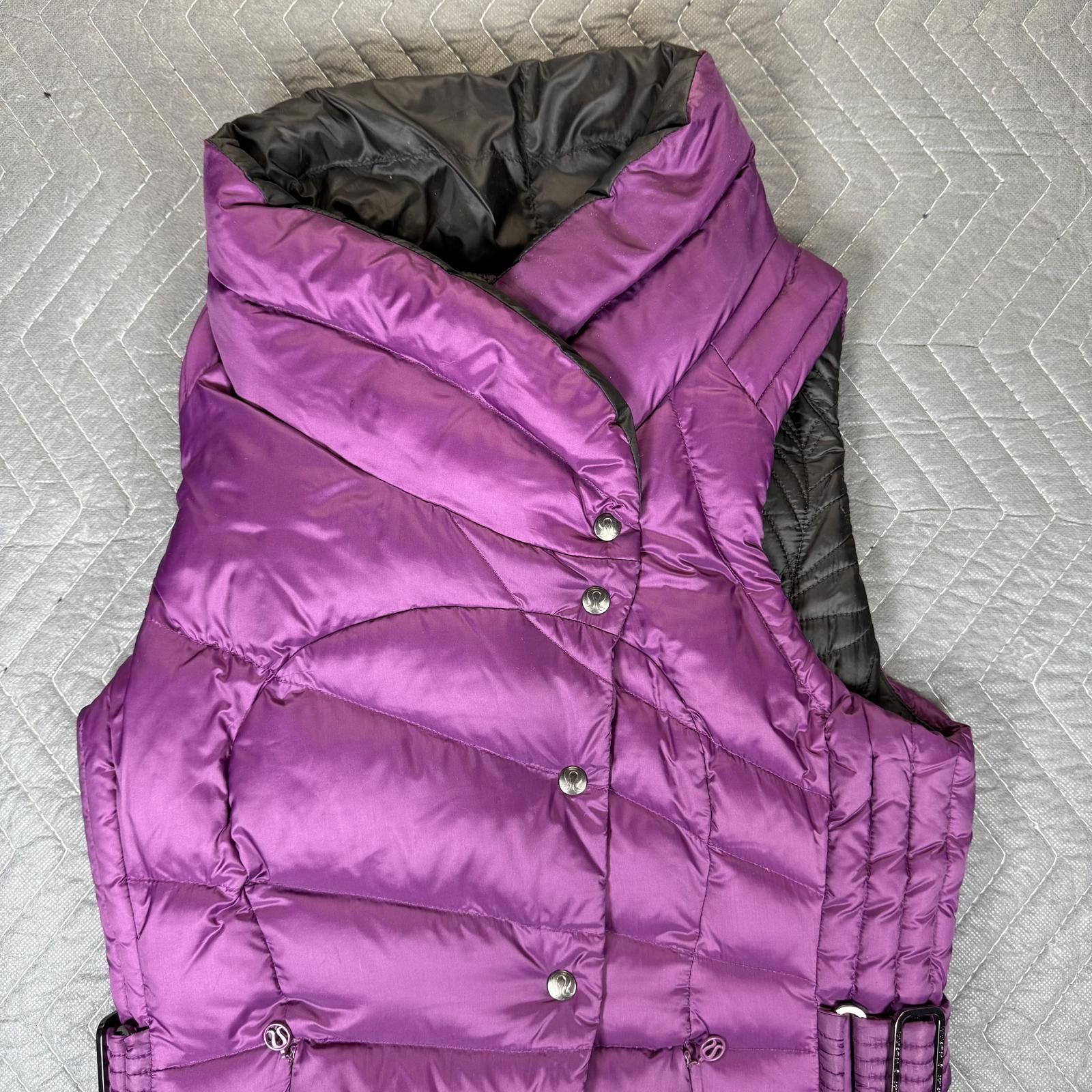 Lululemon Lululemon Purple Reversible Down Puffer Vest Womens 6 Size M / US 6-8 / IT 42-44 - 3 Thumbnail