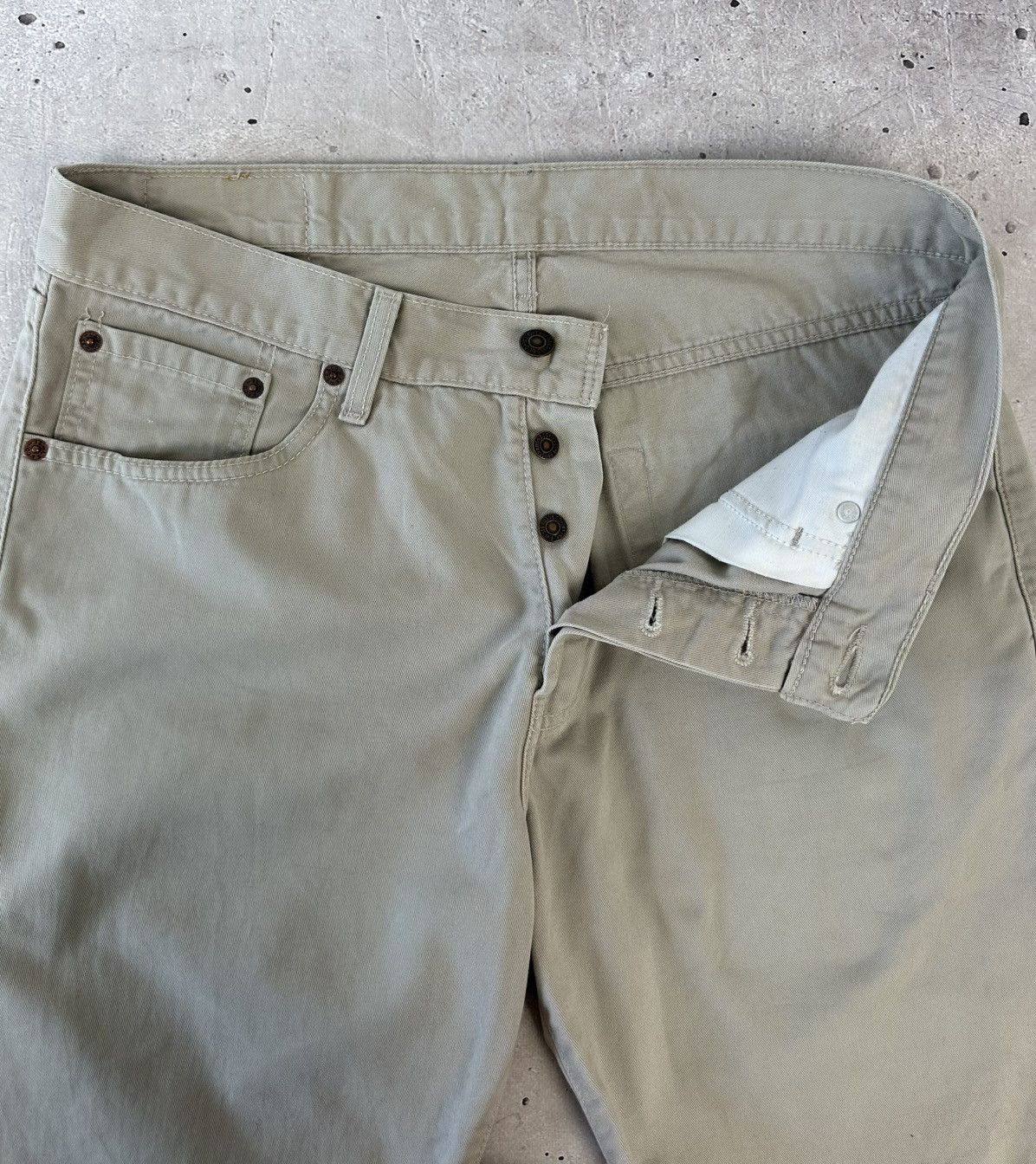 Levi's Levi’s 582 Vintage Beige Cotton Men’s Shorts Size US 32 / EU 48 - 6 Thumbnail