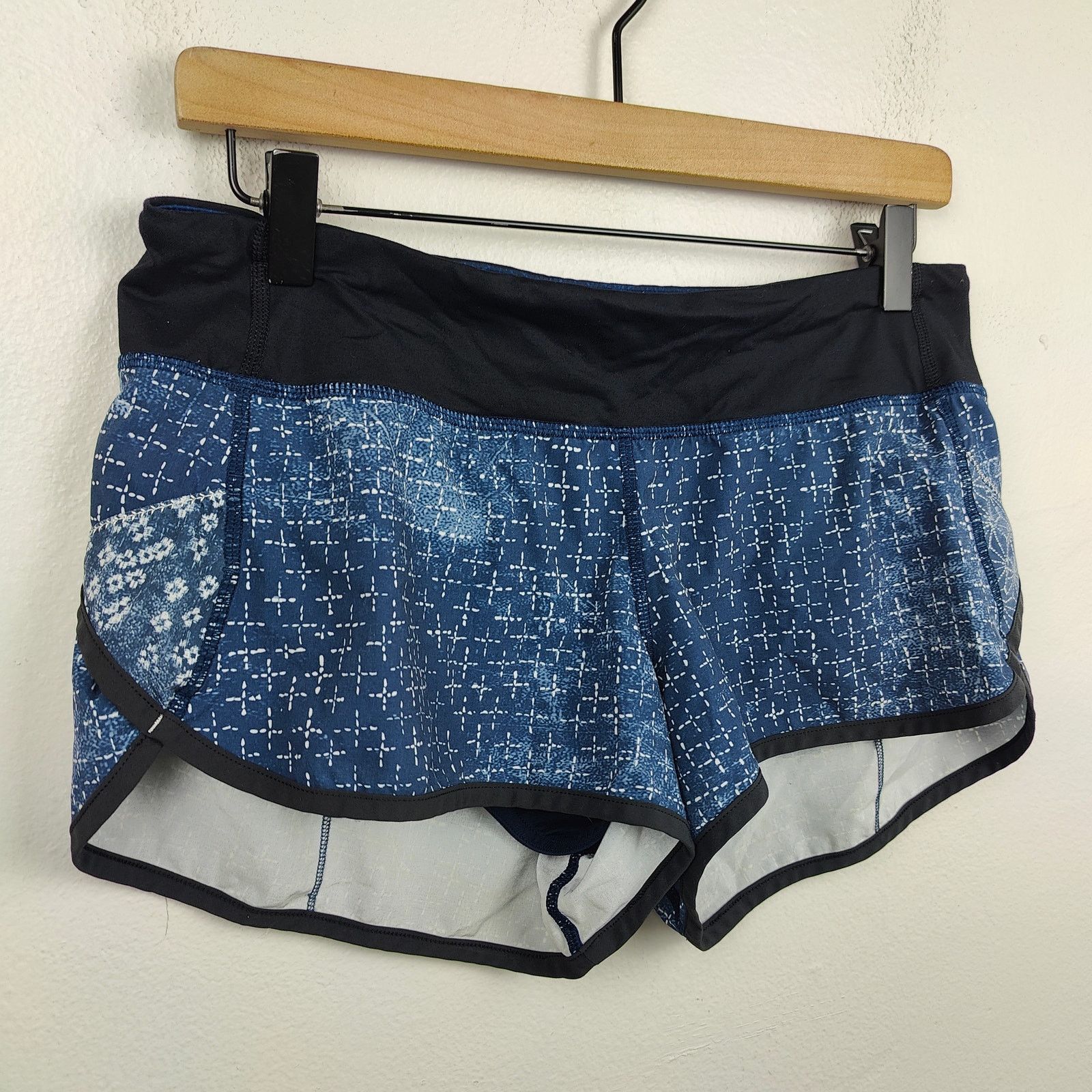 Lululemon Lululemon Speed Shorts Womens 8 Blue Sashiko Inkwell Size 28" / US 6 / IT 42 - 2 Thumbnail