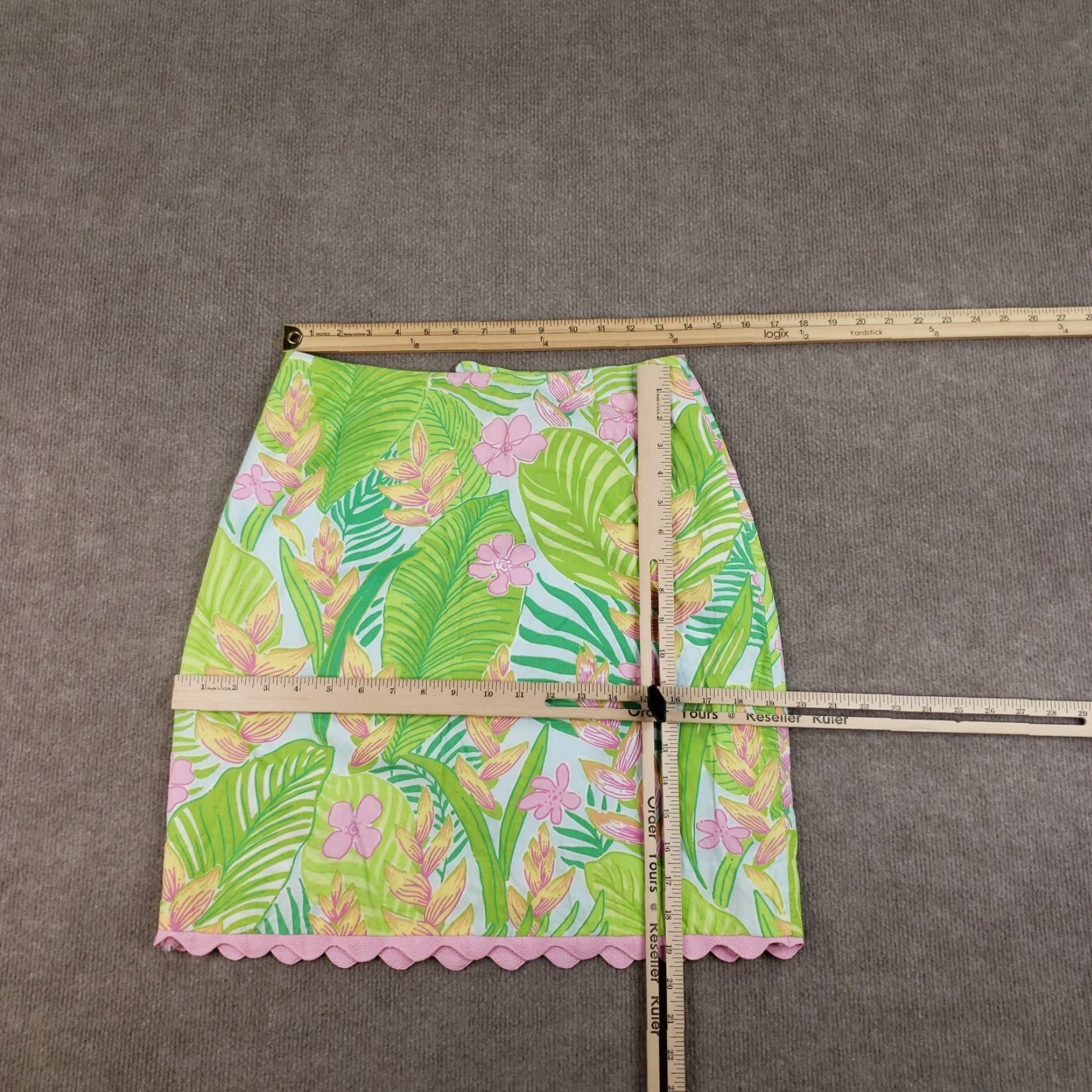 Lilly Pulitzer VINTAGE Lilly Pulitzer Skirt Women 8 Pink Floral Mini Short with Pockets Size 36" / US 14 / IT 50 - 2 Thumbnail