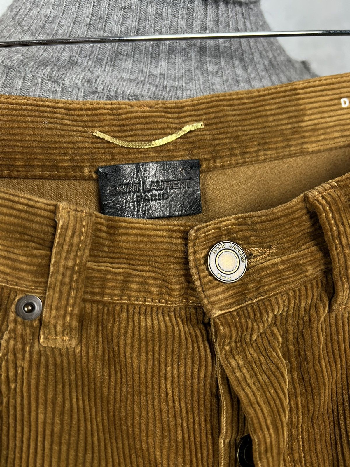Saint Laurent Paris Seint Laurent Corduroy Velvet Pants Size 28 Size 28" / US 6 / IT 42 - 5 Thumbnail