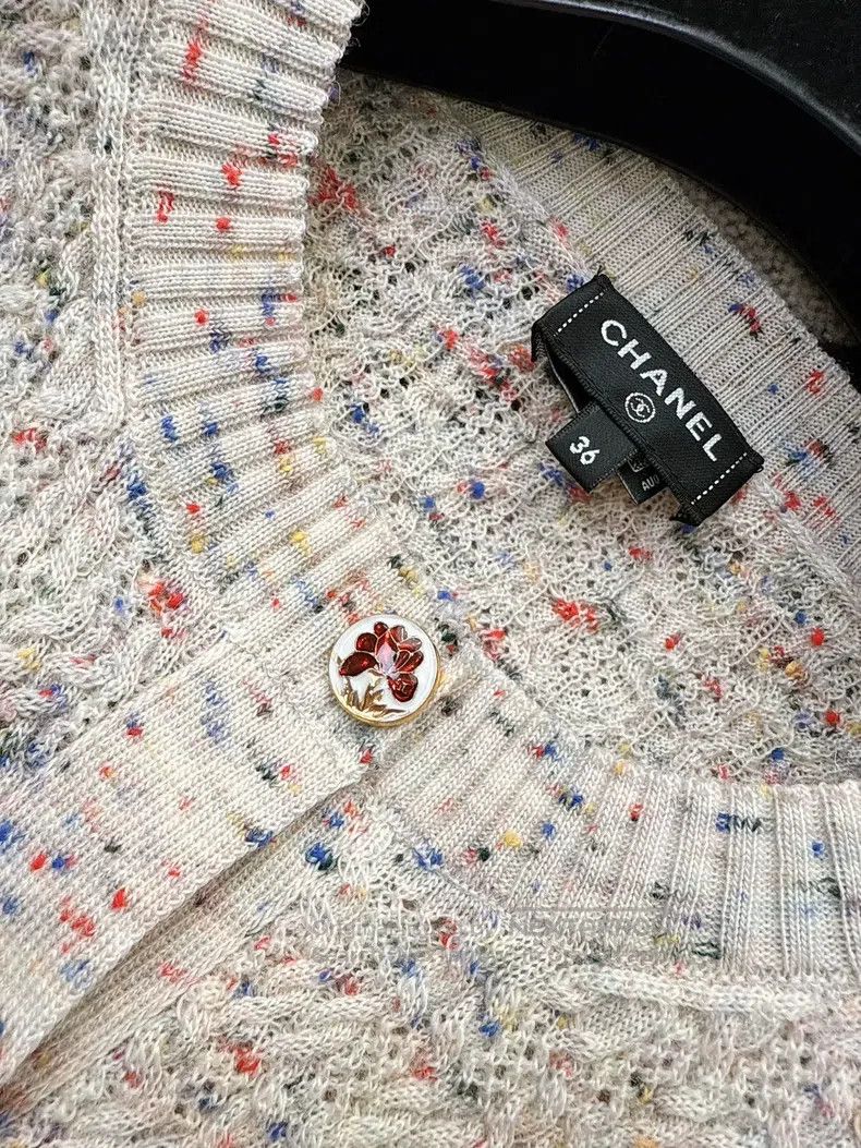 Chanel Chanel 25A mixed-colour lotus-coloured hollow three-dimens Size XS / US 0-2 / IT 36-38 - 3 Thumbnail