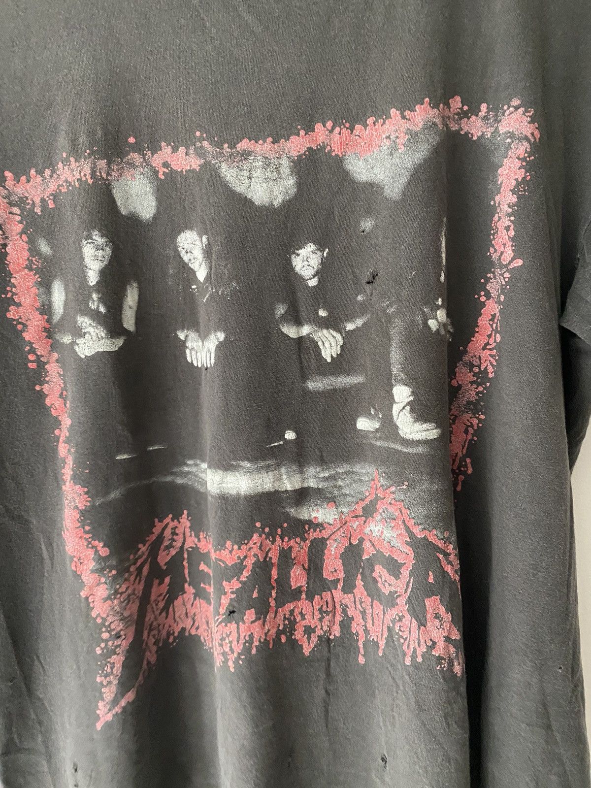 Band Tees × Vintage Vintage Faded Paper Thin Metallica Tour Tee Size US L / EU 52-54 / 3 - 2 Thumbnail