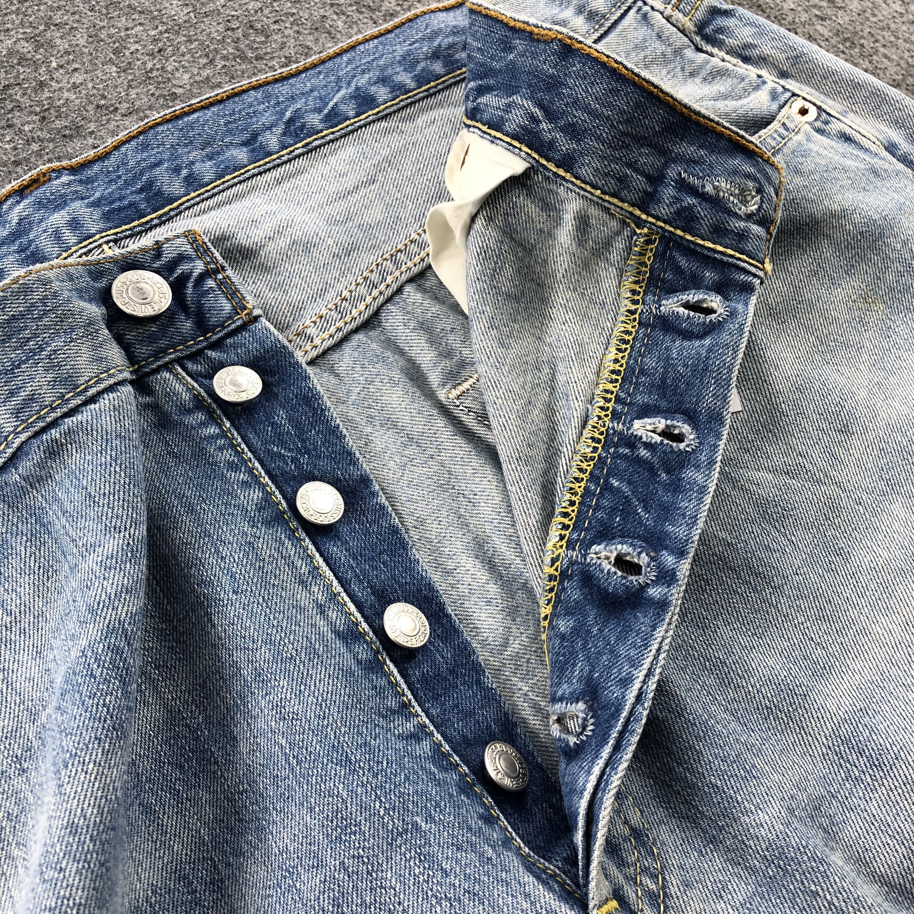 Levi's Vintage Light Wash Levis 501 Jeans-JM1563 Size US 39 - 8 Thumbnail