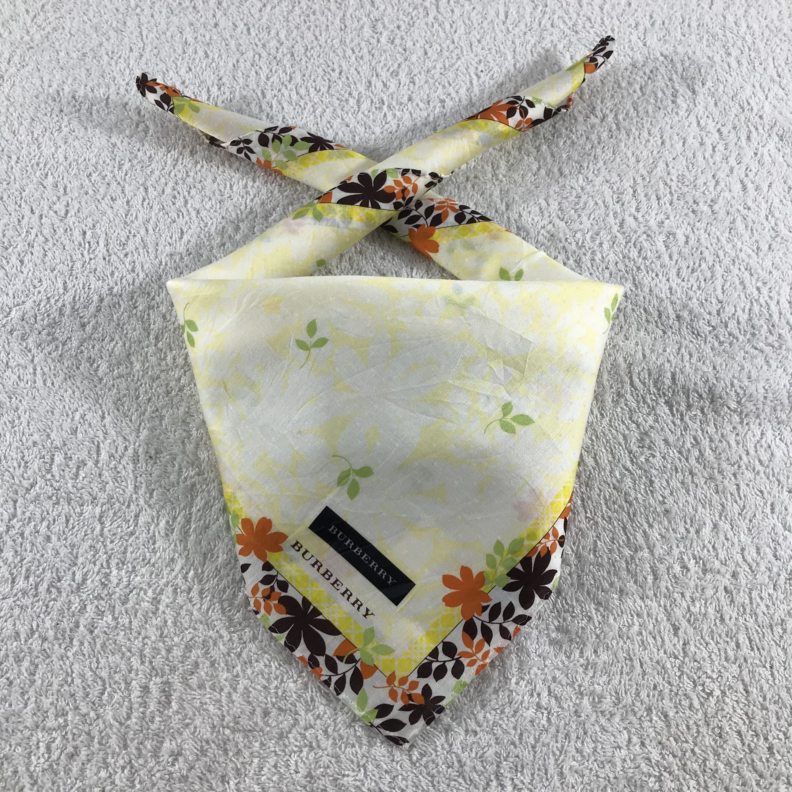 Burberry × Vintage Burberry Handkerchief / Neckerchief / Bandana Size ONE SIZE - 1 Thumbnail