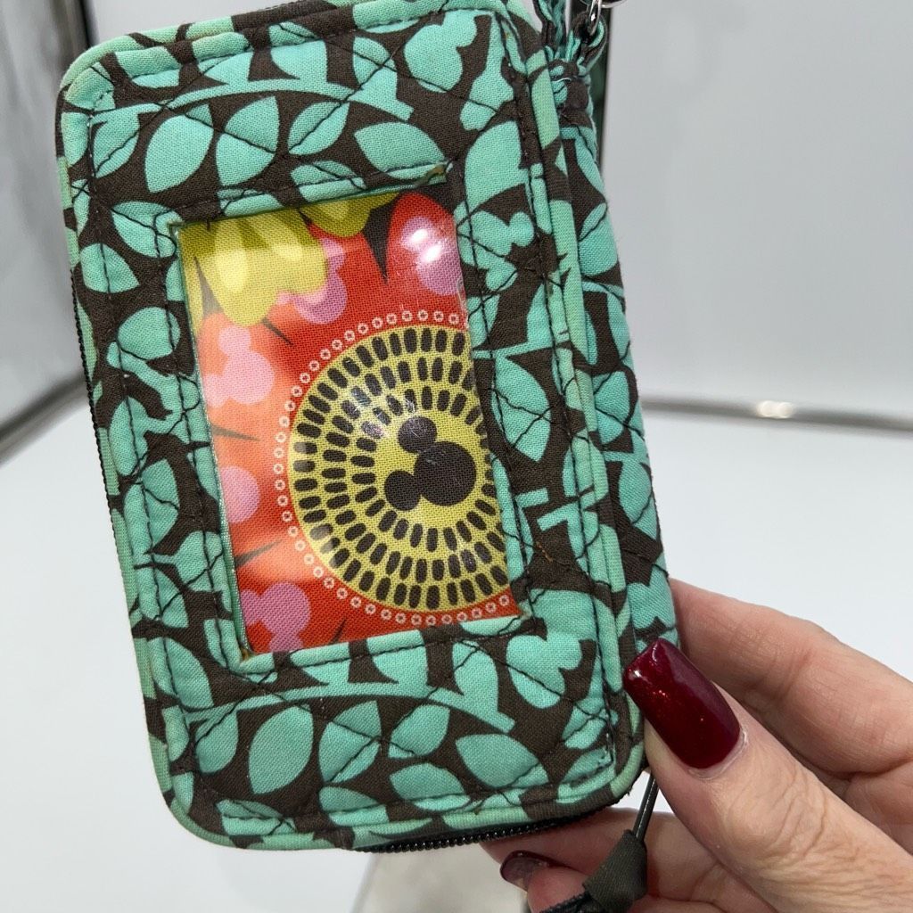 Disney Disney Parks Vera Bradley ID Wallet Wristlet Shower Vines Mi Size ONE SIZE - 2 Thumbnail