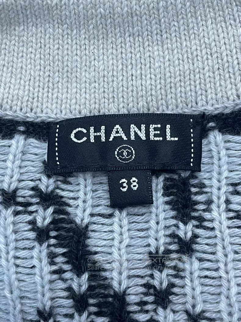 Chanel Chanel Colour block No. 5 letter cashmere knitted cardigan Size XS / US 0-2 / IT 36-38 - 4 Thumbnail