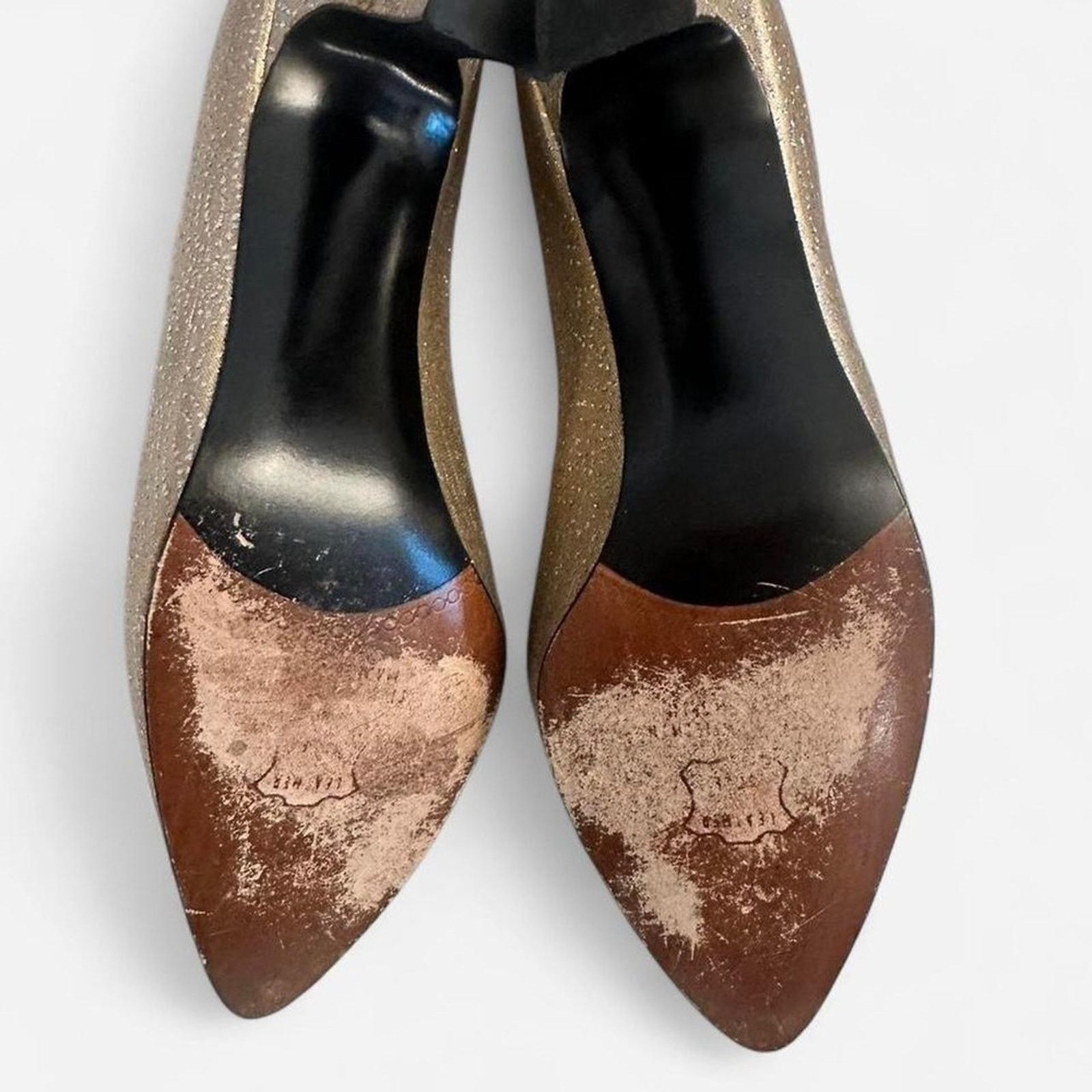 Stuart Weitzman Vintage Stuart Weitzman narrow width 8.5 heels gold glitter Size US 8.5 / IT 38.5 - 4 Thumbnail