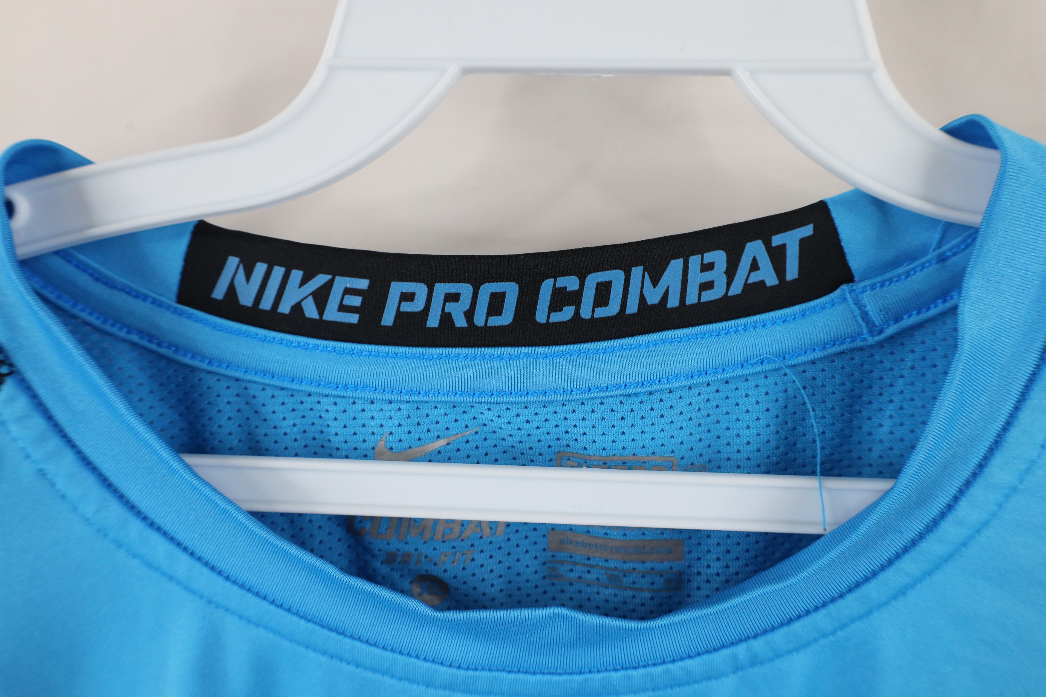 Nike × Vintage Nike Pro Combat Fitted Camouflage Training T-Shirt Blue Size US XL / EU 56 / 4 - 10 Thumbnail