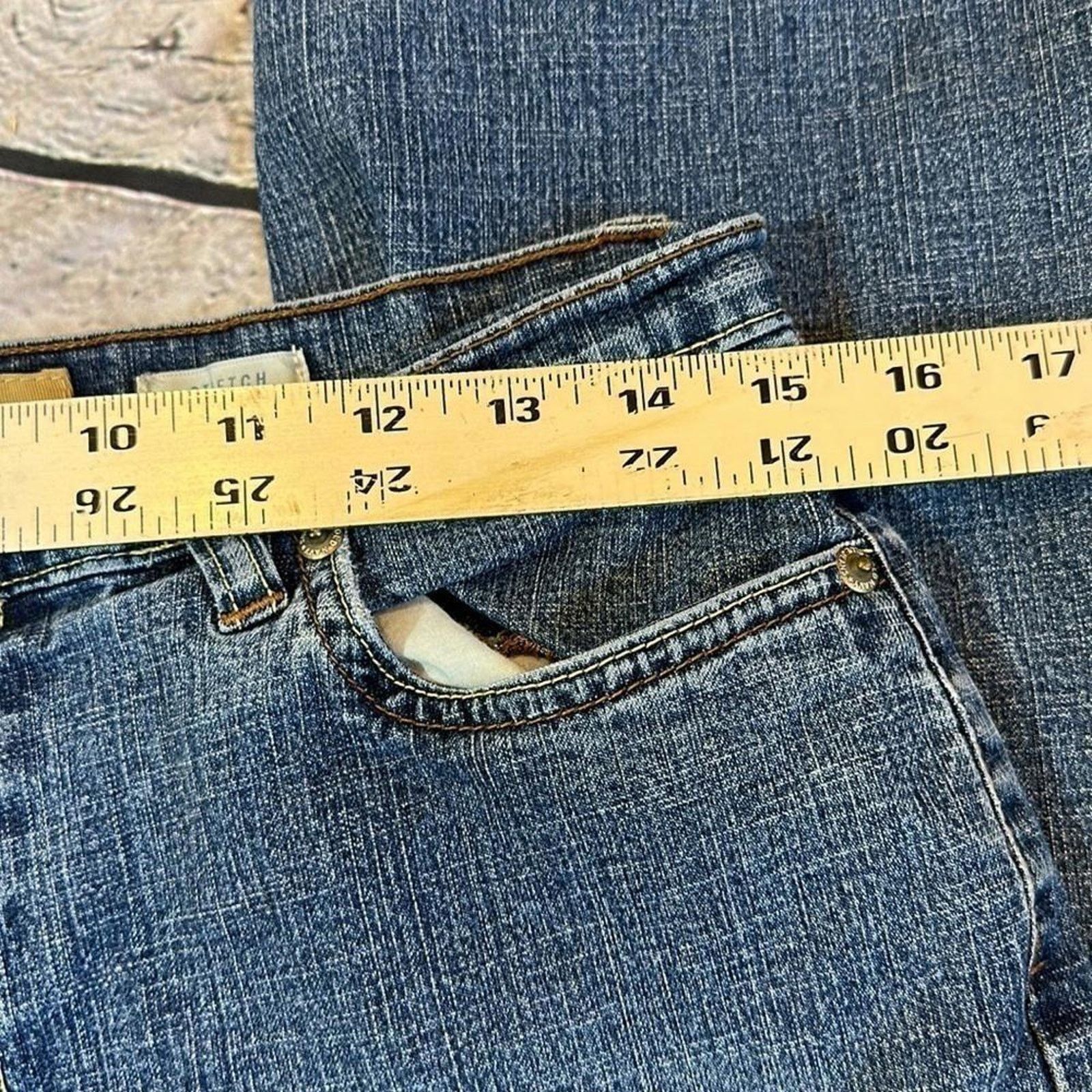 Old Navy Classic Denim Jeans - Blue Casual Style Cropped Size 30" / US 8 / IT 44 - 2 Thumbnail