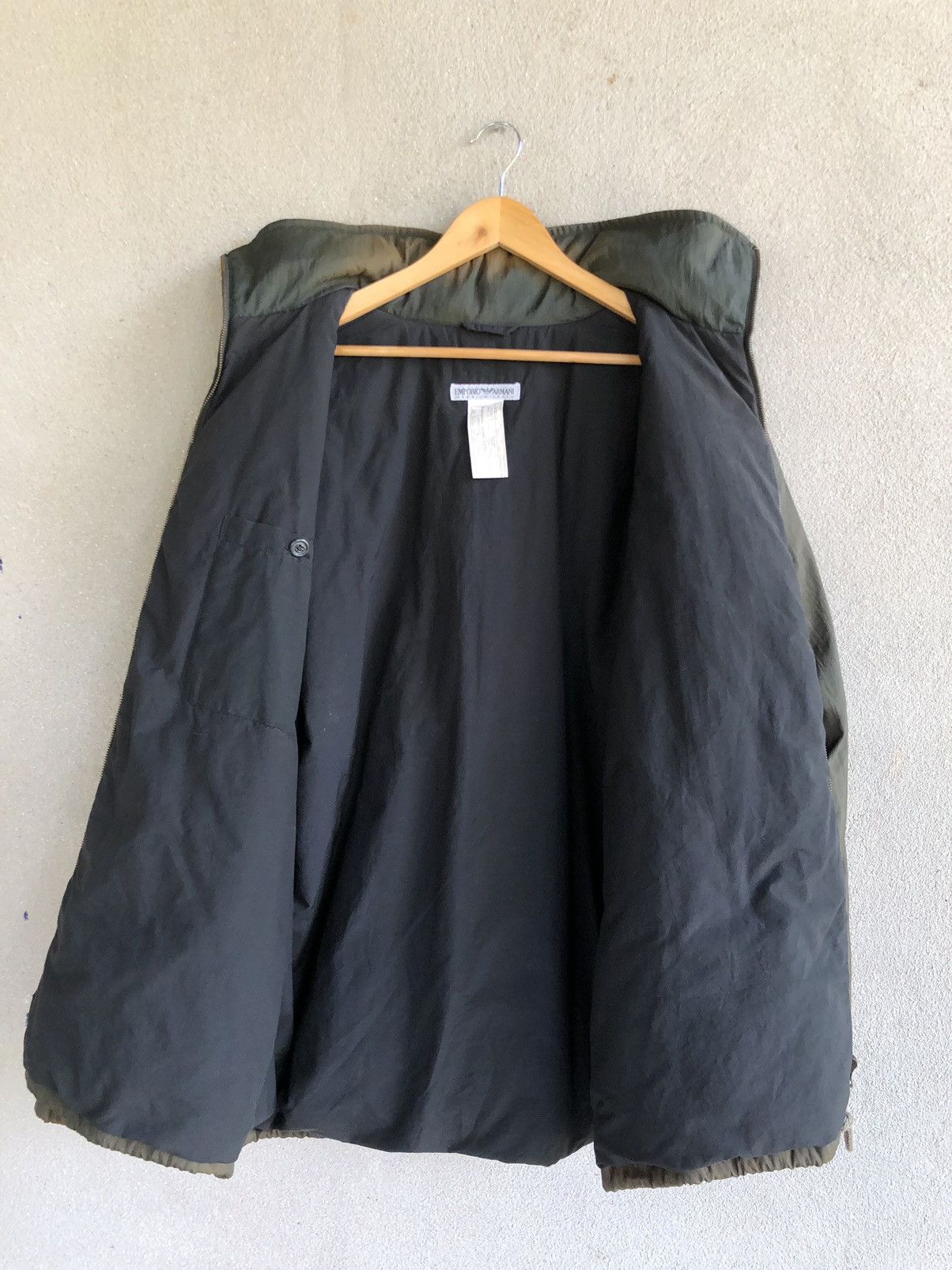 Emporio Armani Vintage EMPORIO ARMANI sun faded Puffer Jacket Size US XL / EU 56 / 4 - 3 Thumbnail